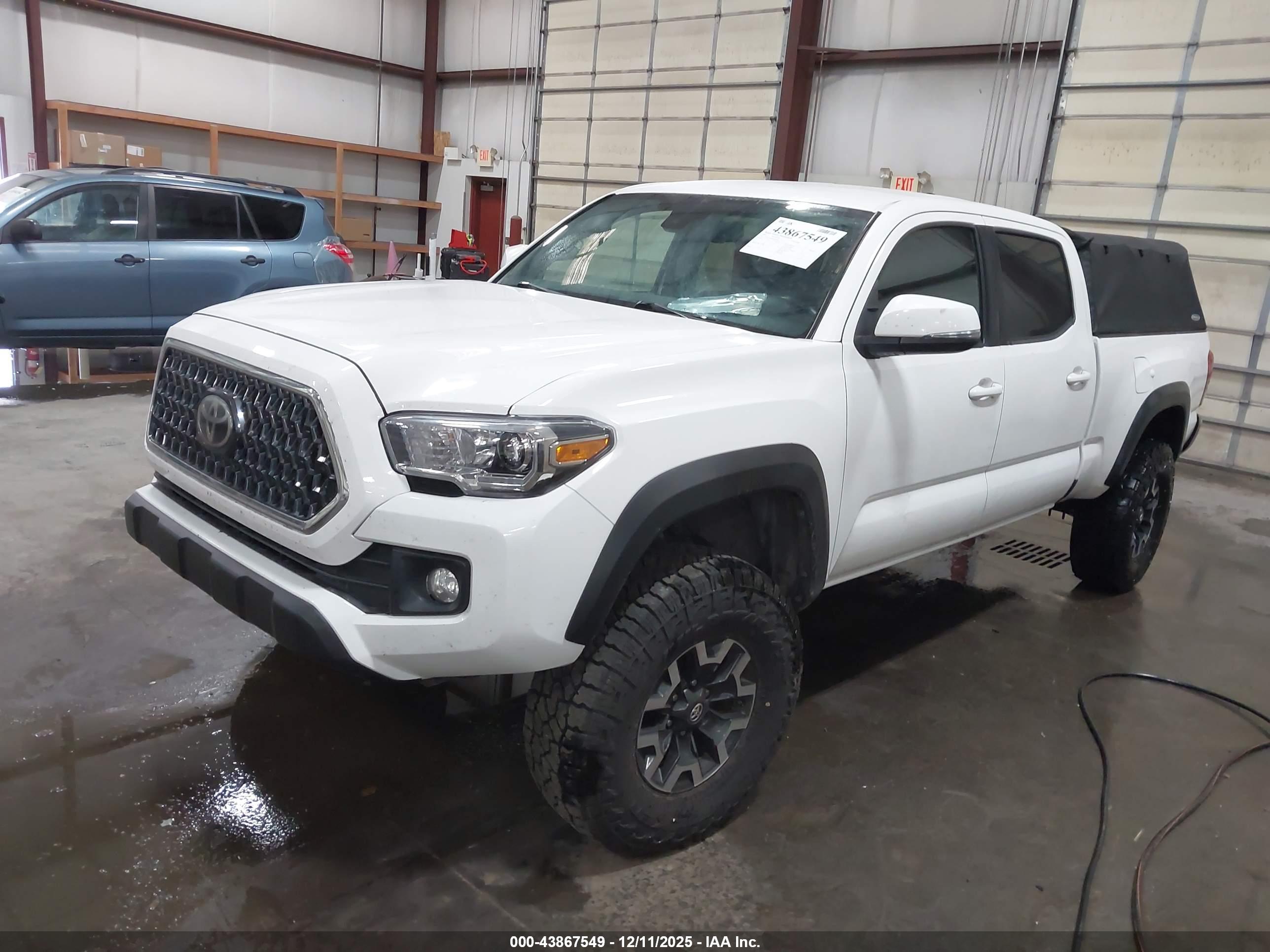 TOYOTA TACOMA image 2