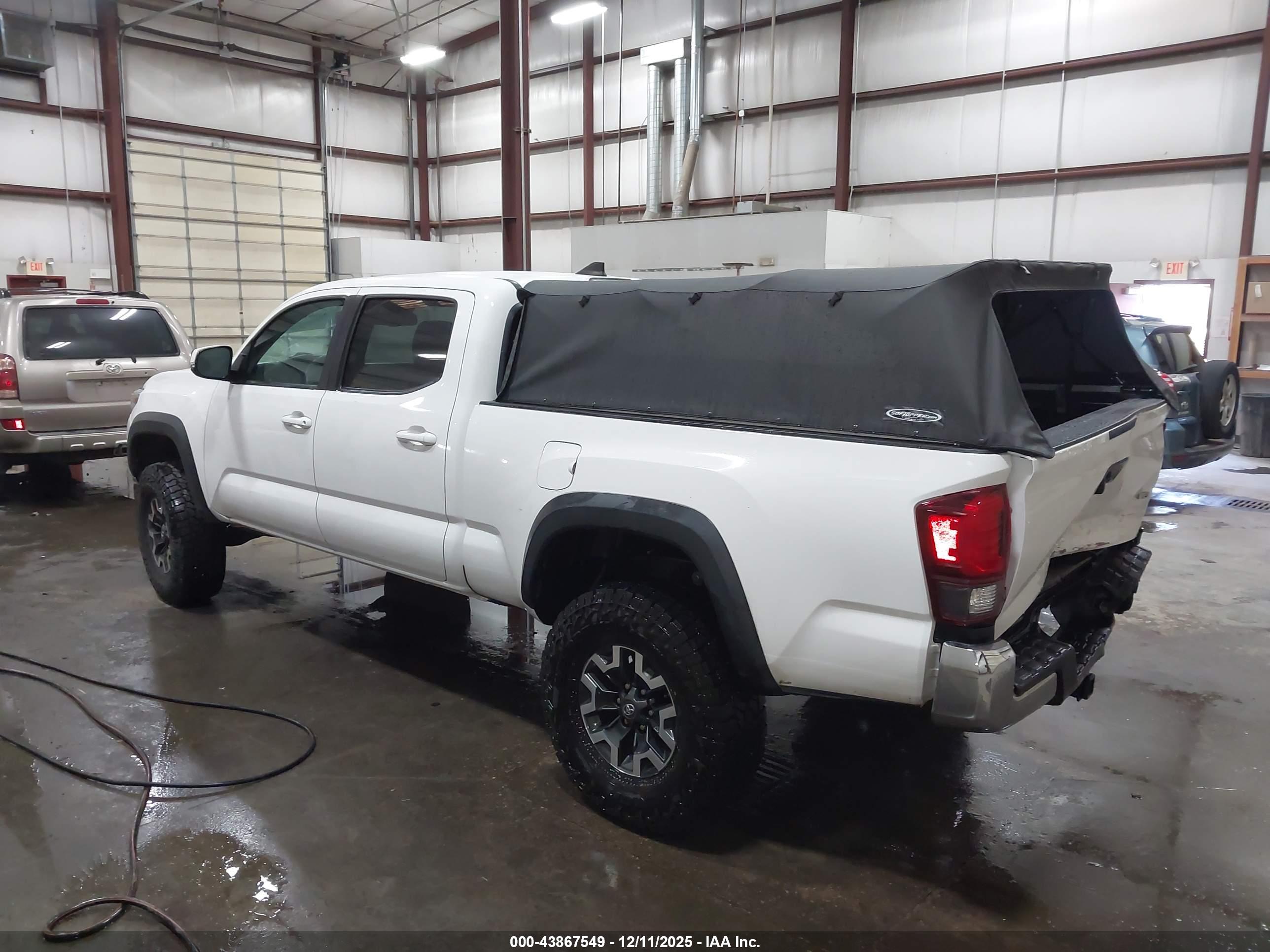 TOYOTA TACOMA image 3