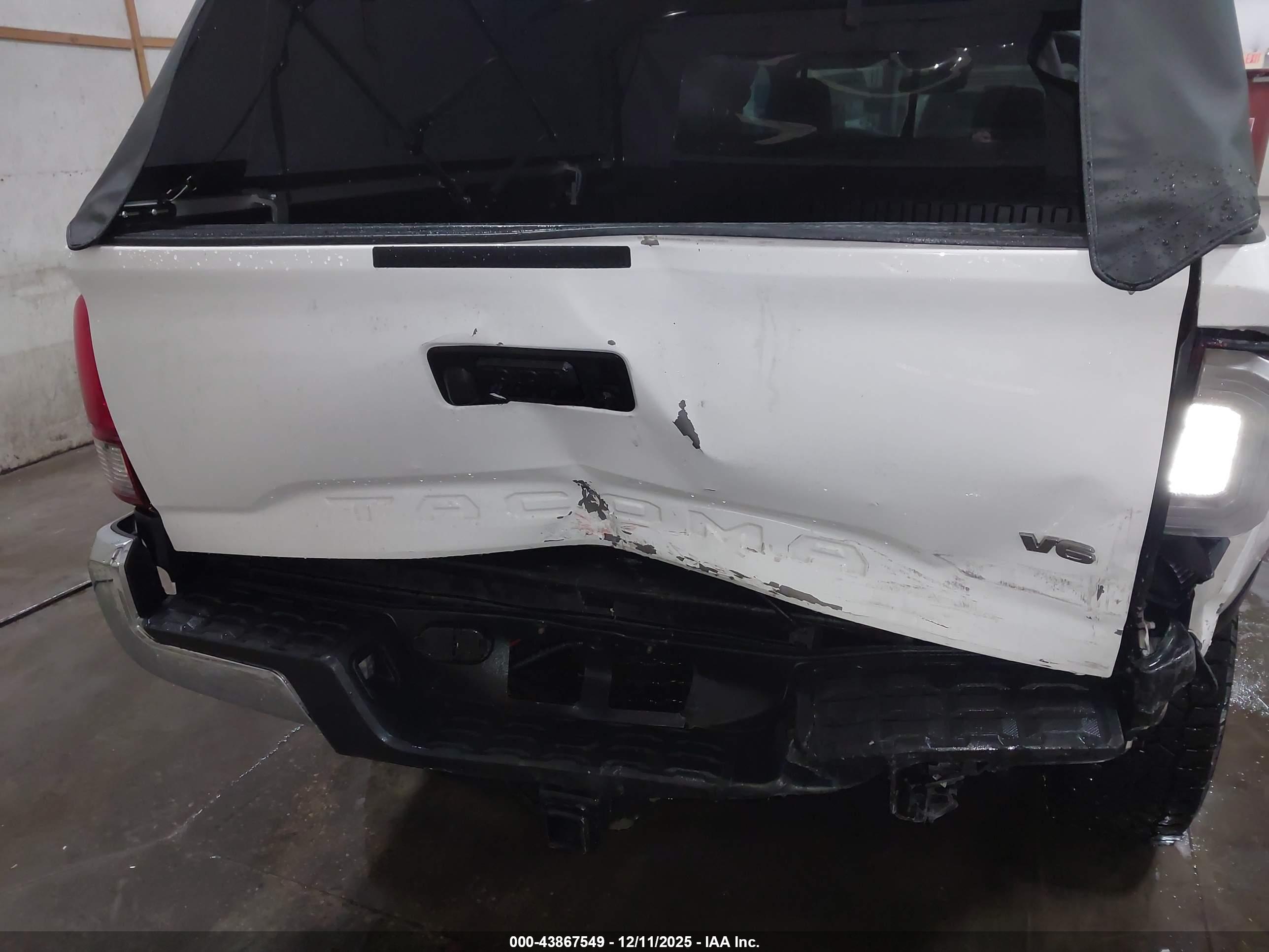 TOYOTA TACOMA image 6