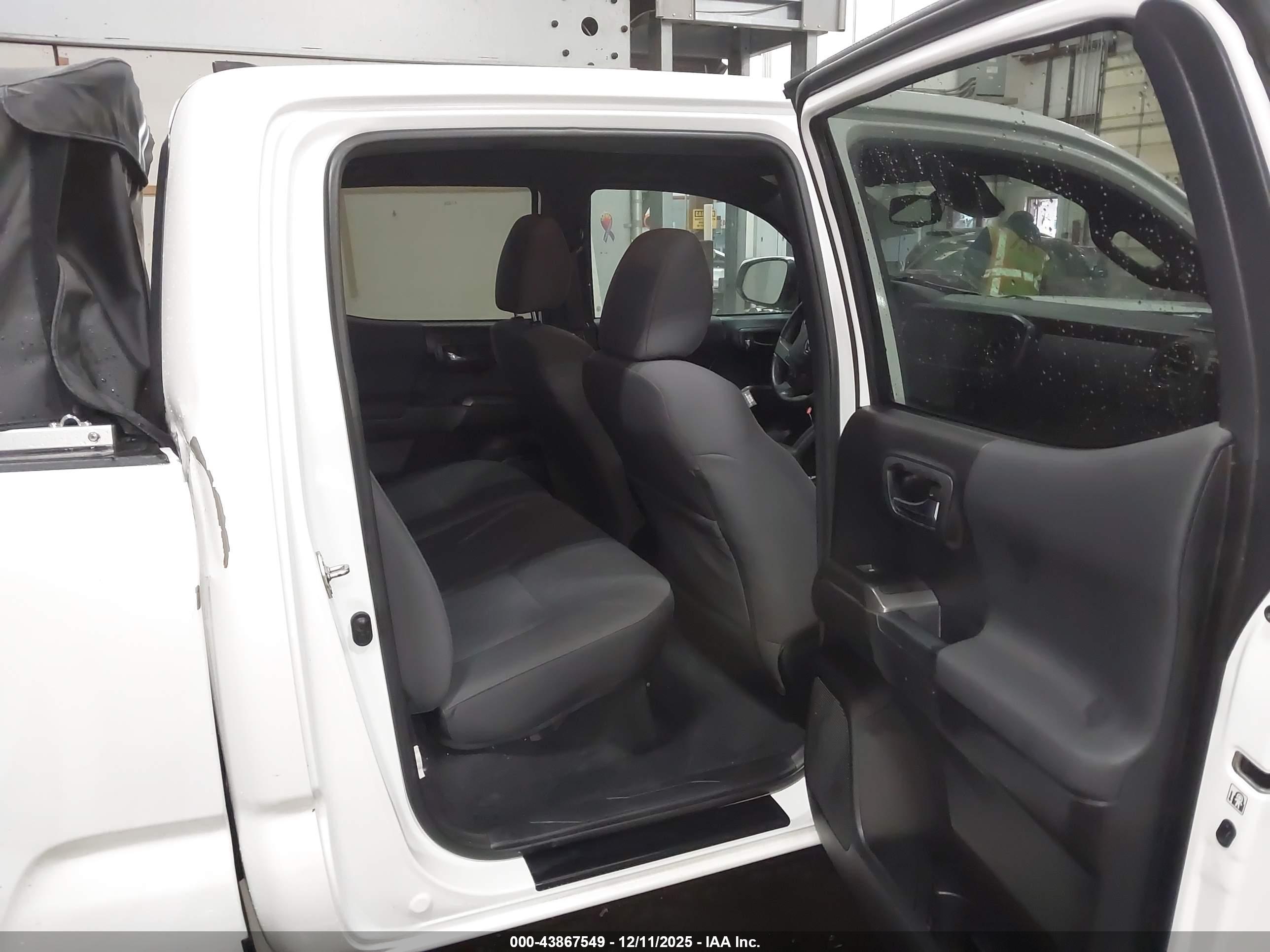 TOYOTA TACOMA image 8