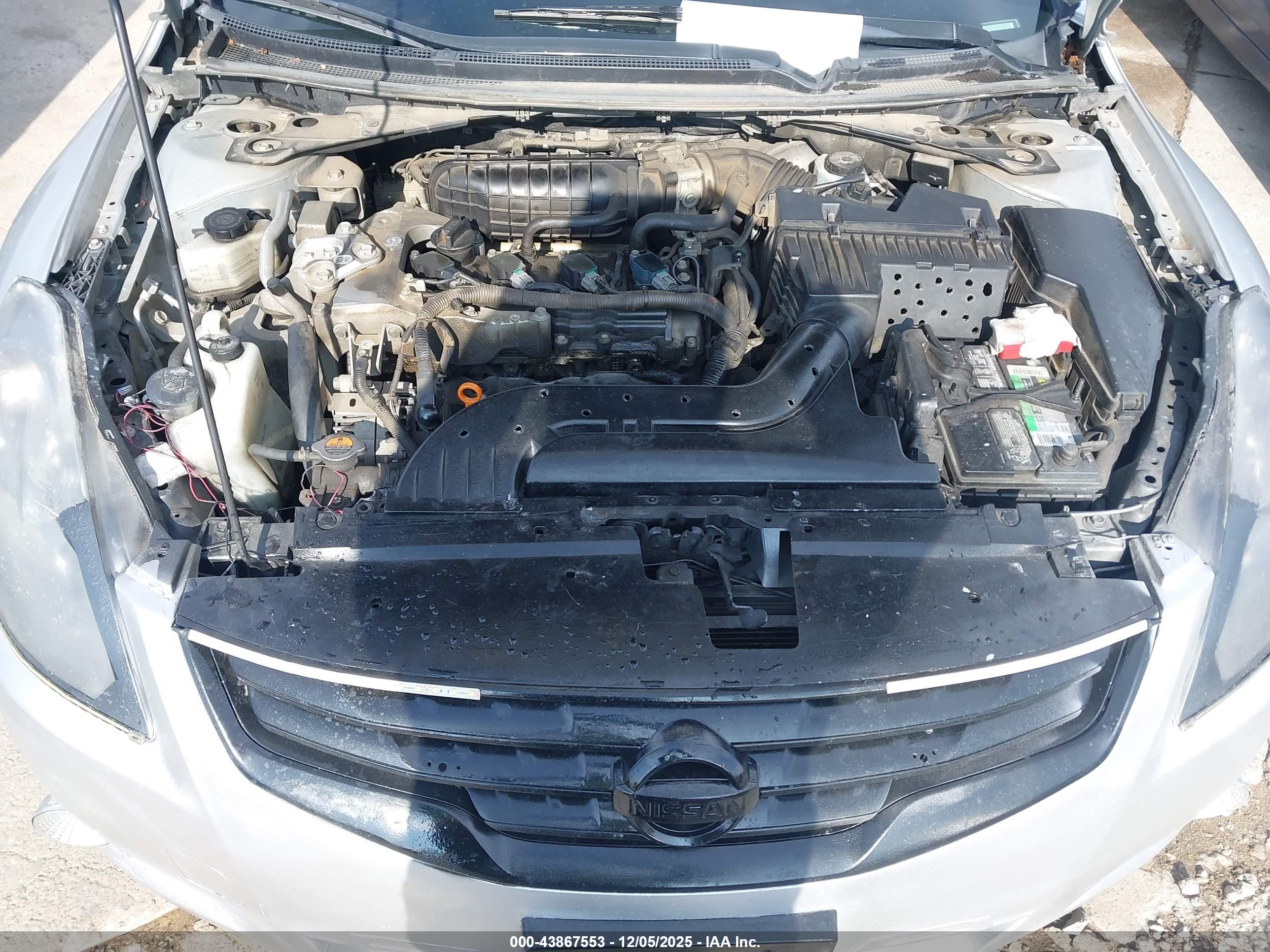 NISSAN ALTIMA image 10