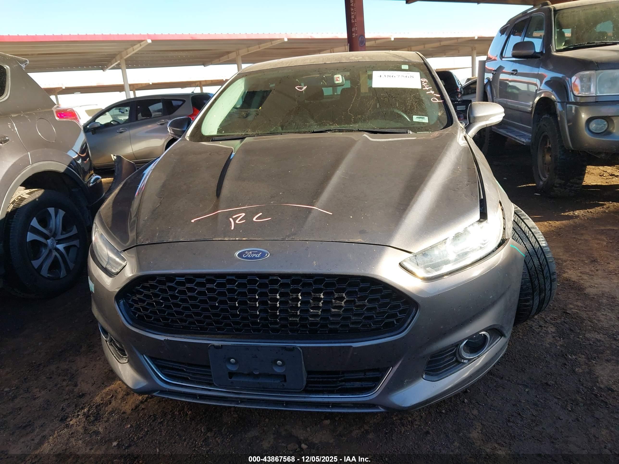 FORD FUSION image 6