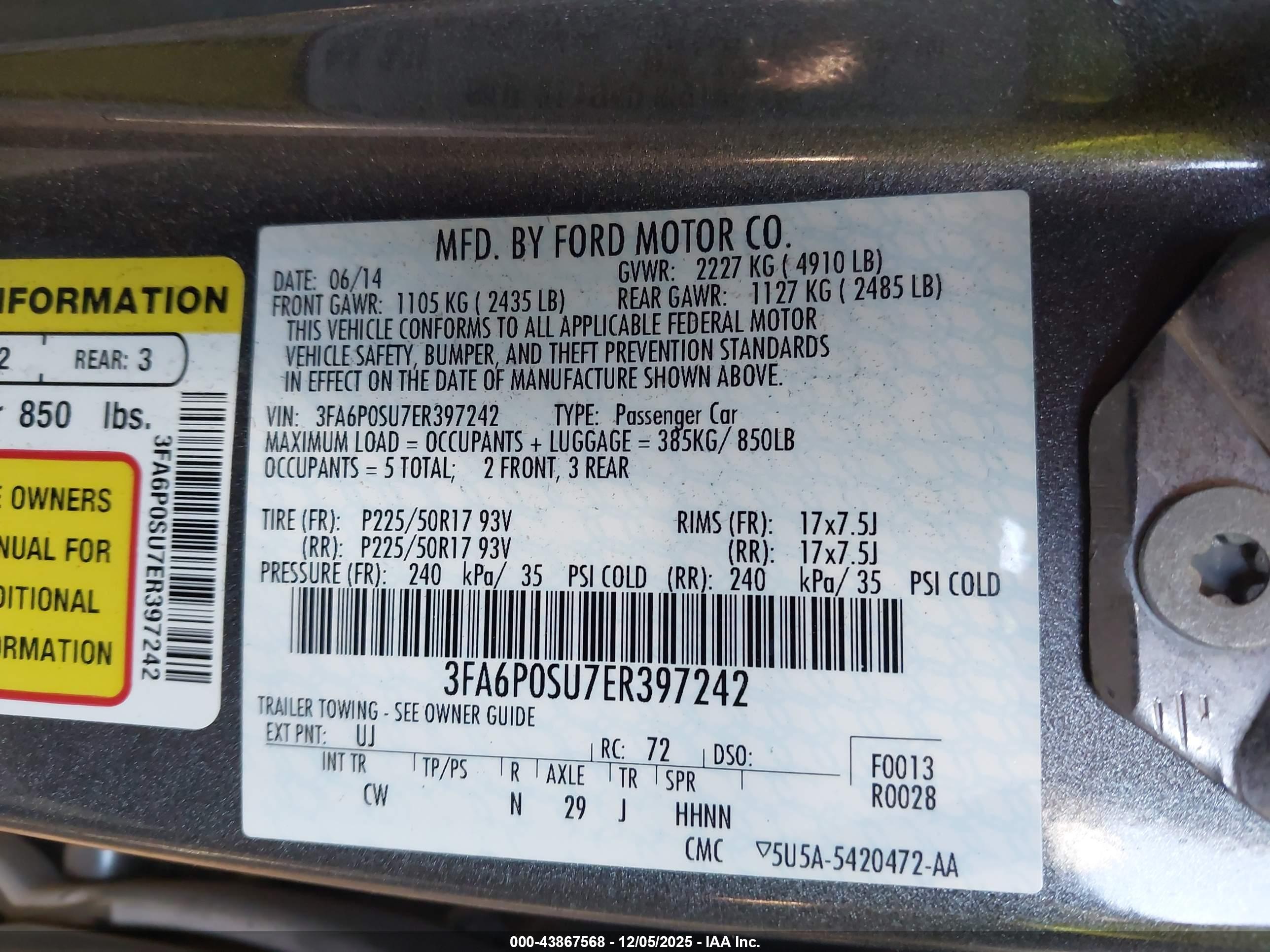 FORD FUSION image 9