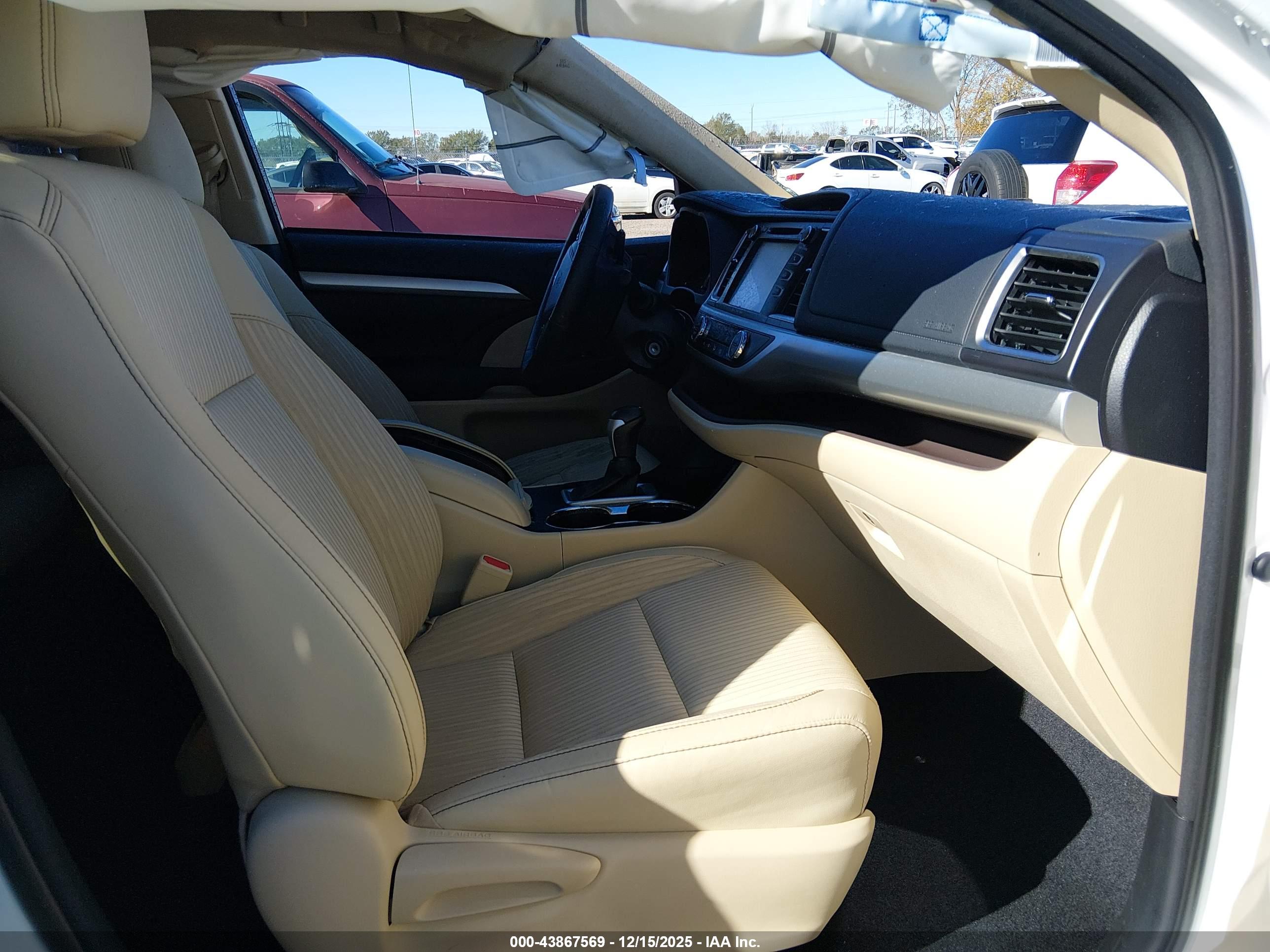 TOYOTA HIGHLANDER image 5