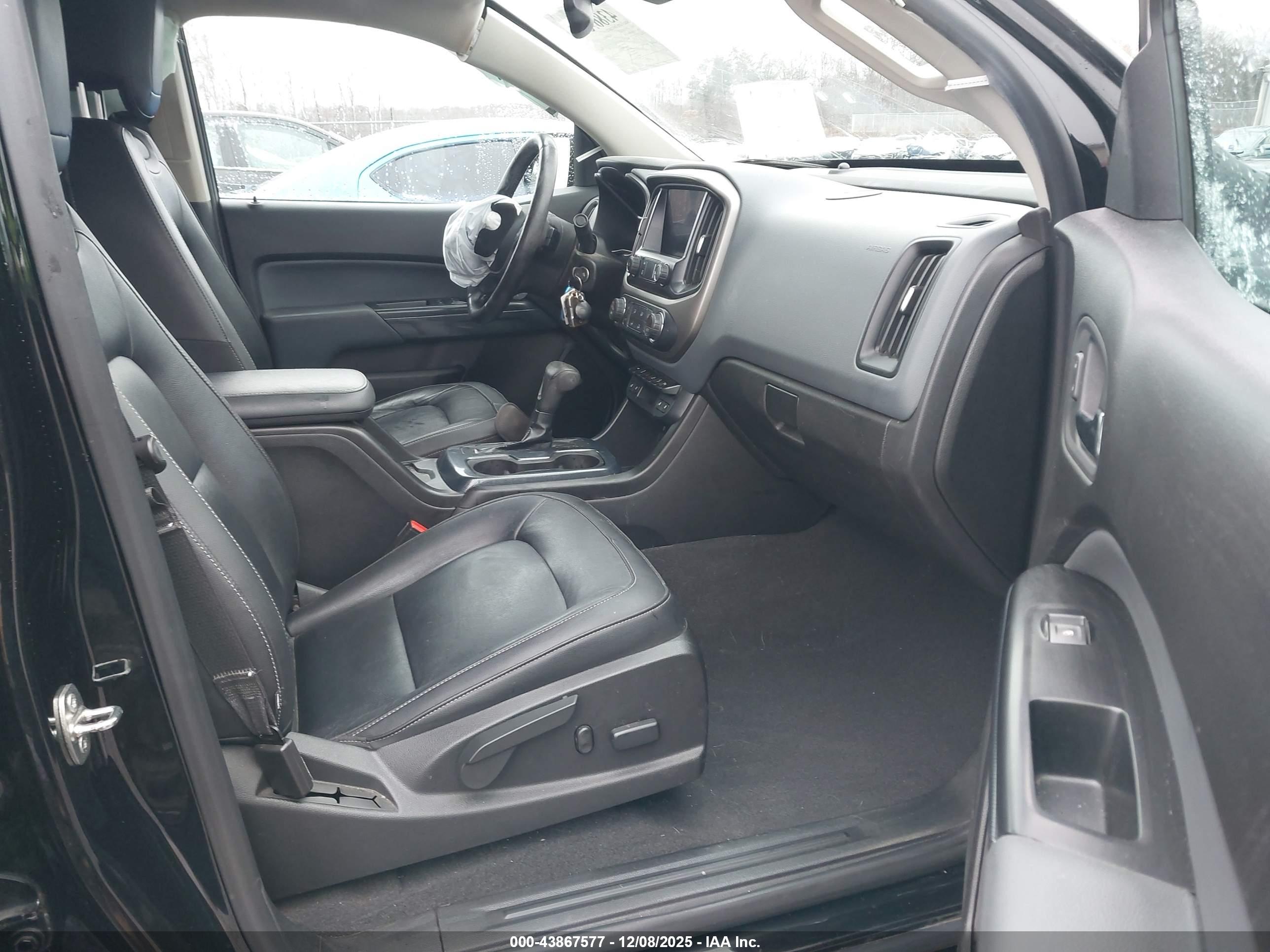 CHEVROLET COLORADO image 5
