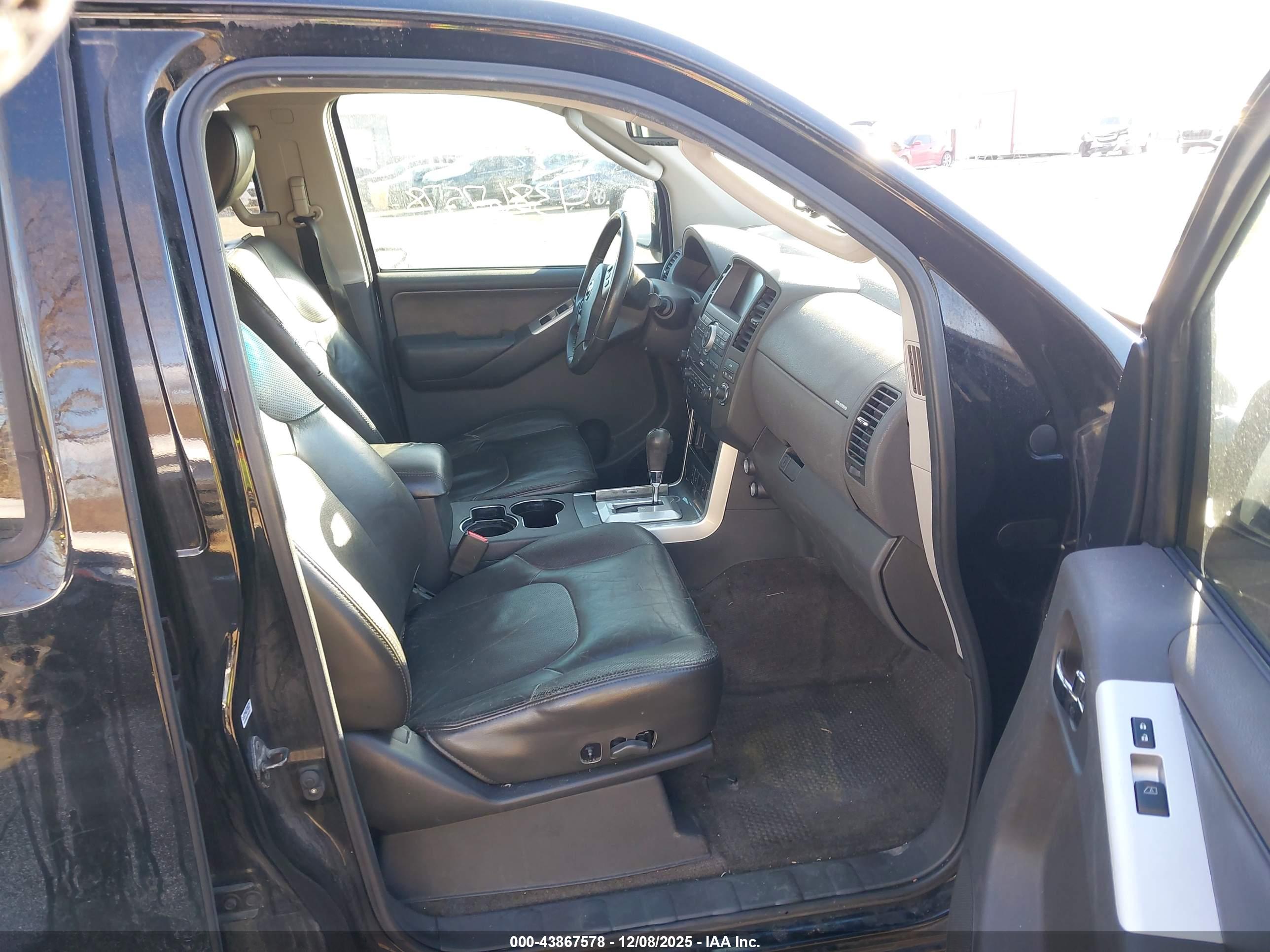 NISSAN PATHFINDER image 5
