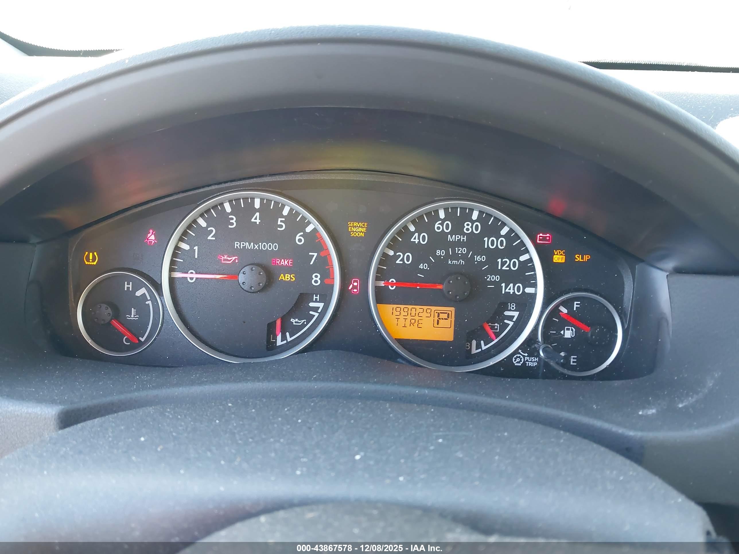NISSAN PATHFINDER image 7