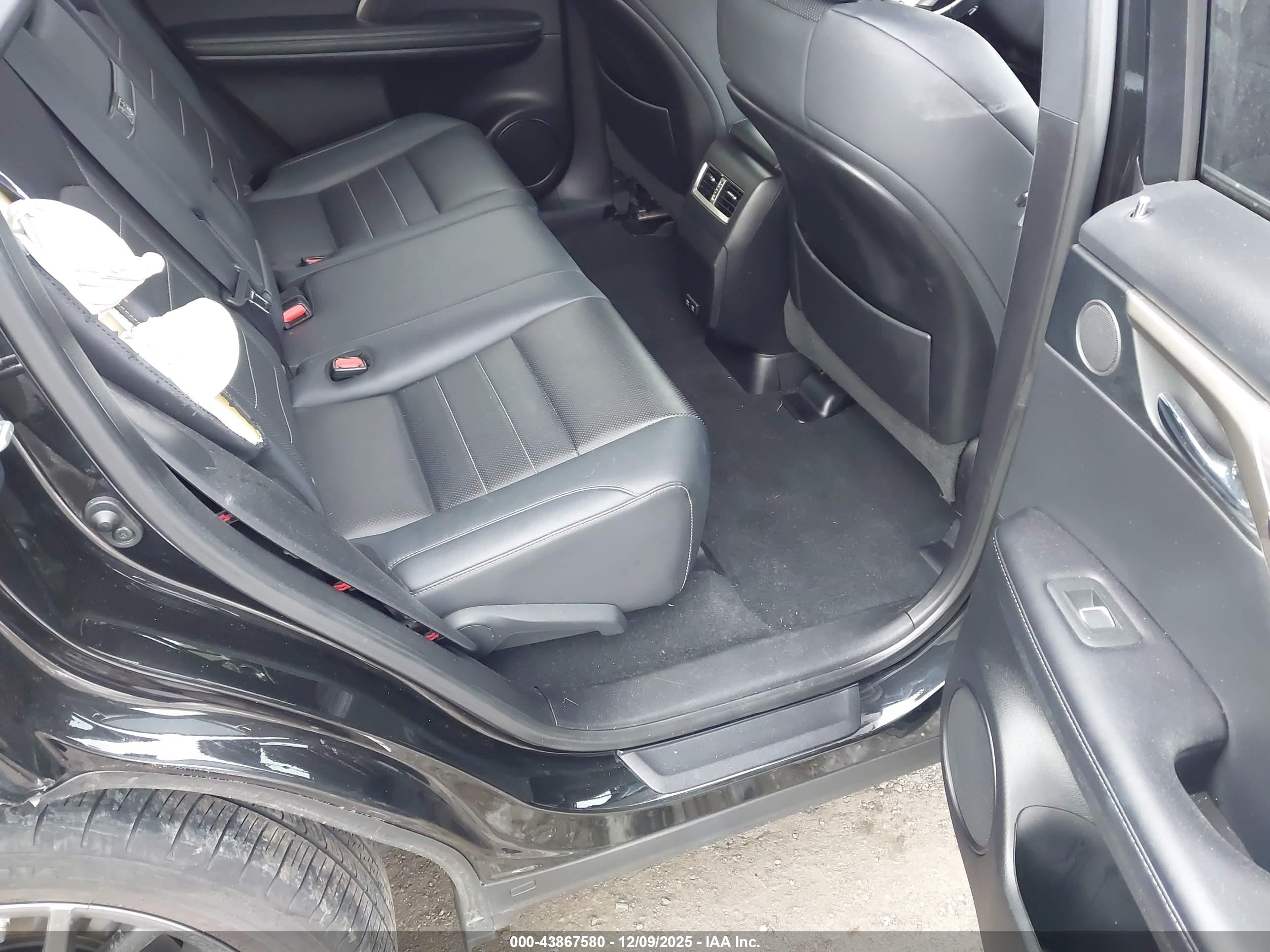 LEXUS RX image 8