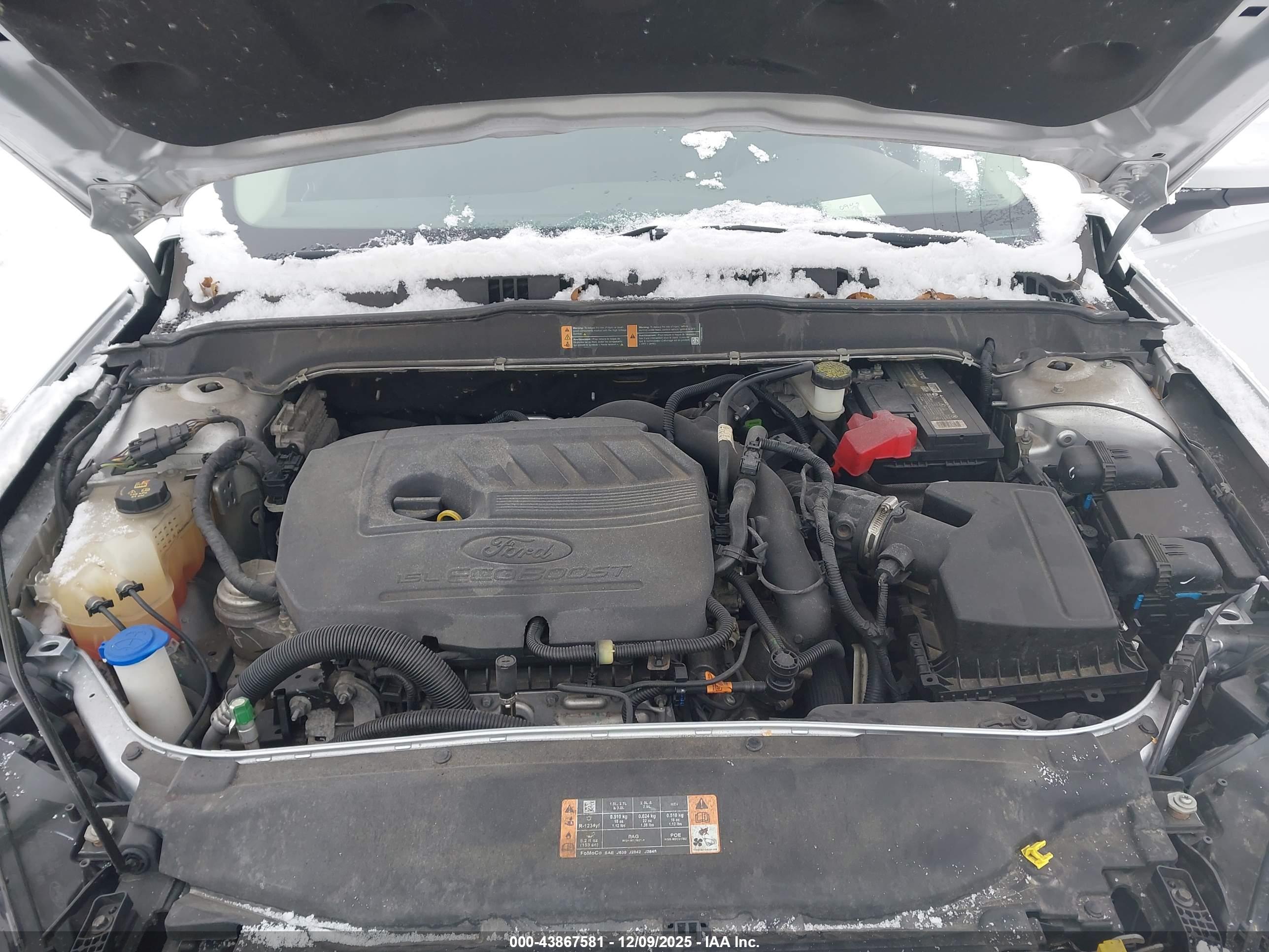 FORD FUSION image 10