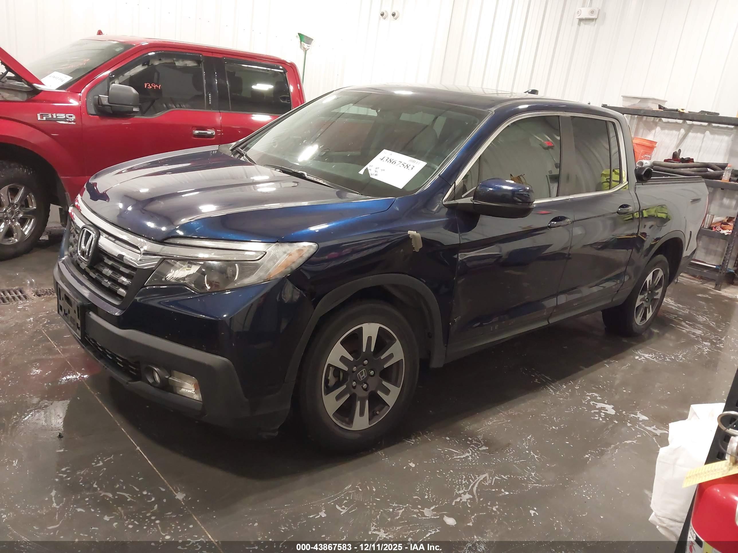 HONDA RIDGELINE image 2