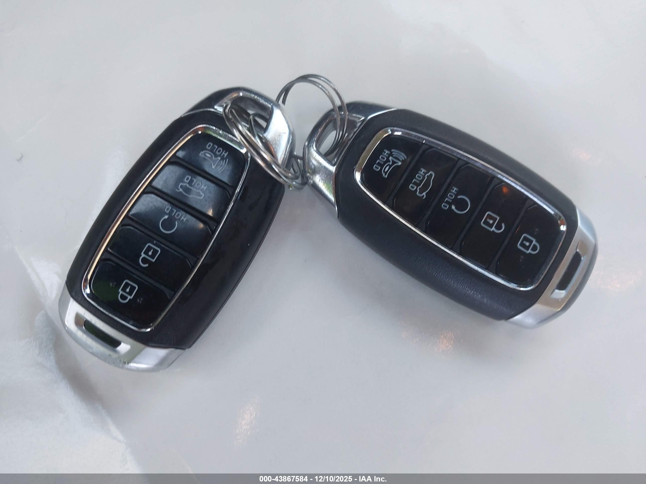 HYUNDAI ELANTRA image 11