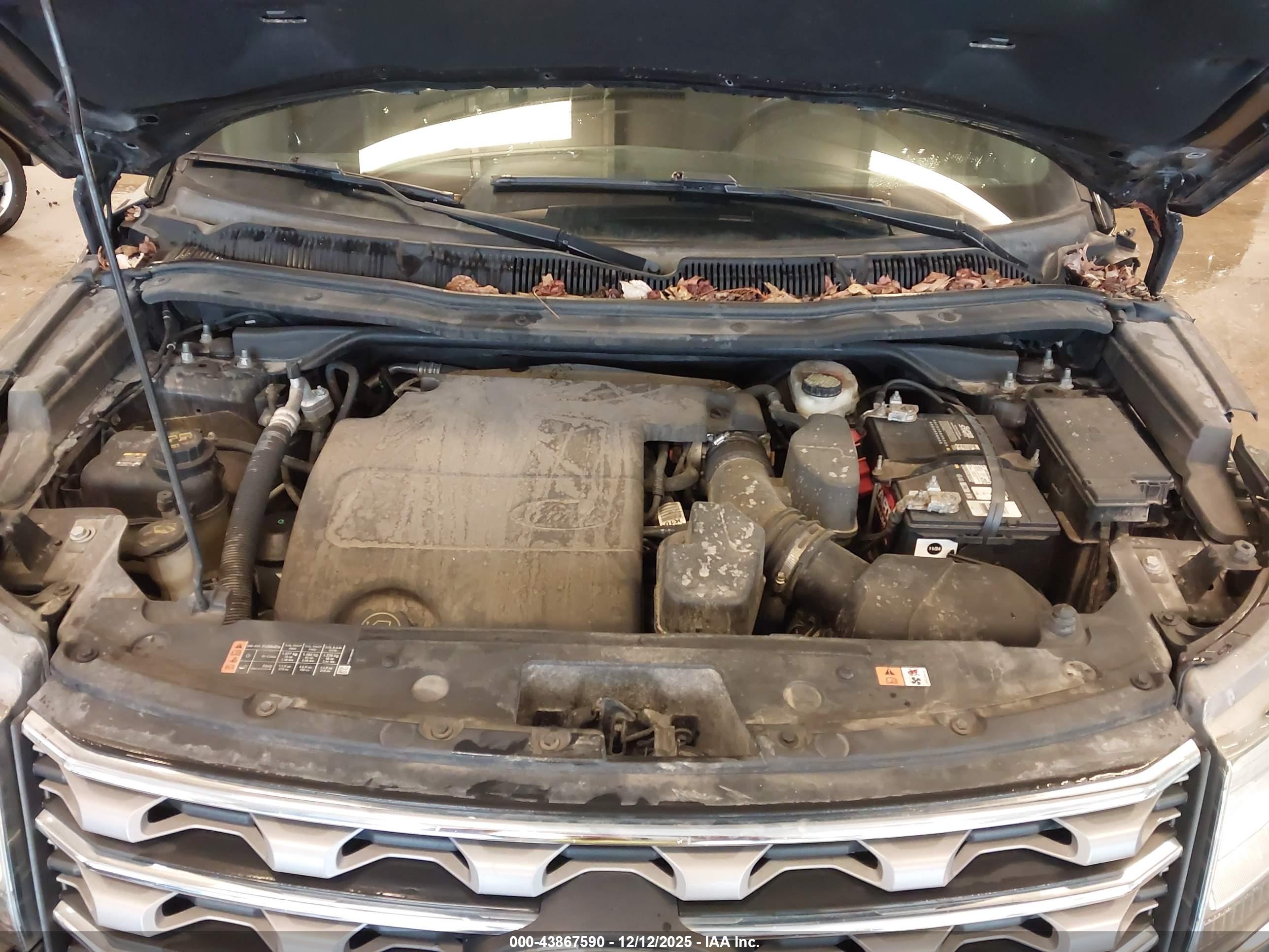 FORD EXPLORER image 10