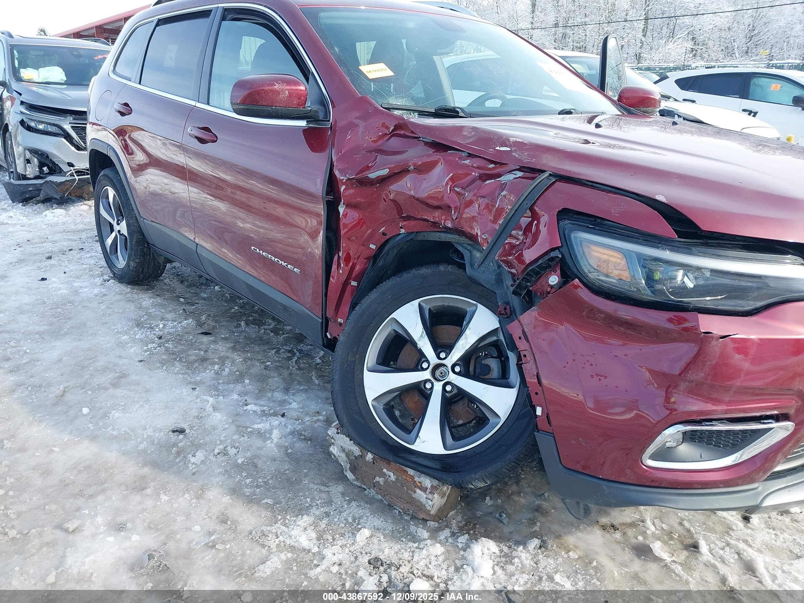 JEEP CHEROKEE image 6