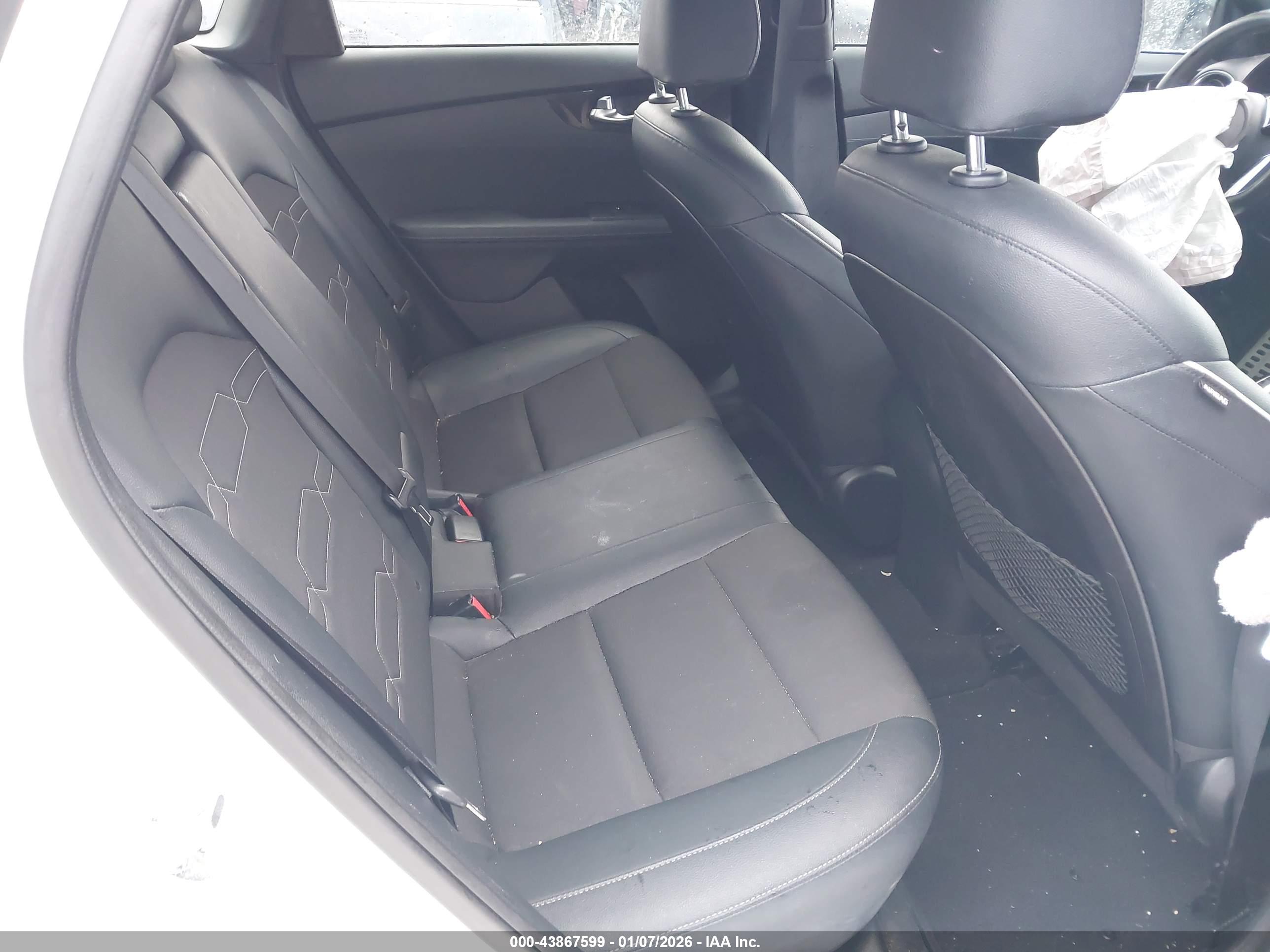 KIA FORTE image 8