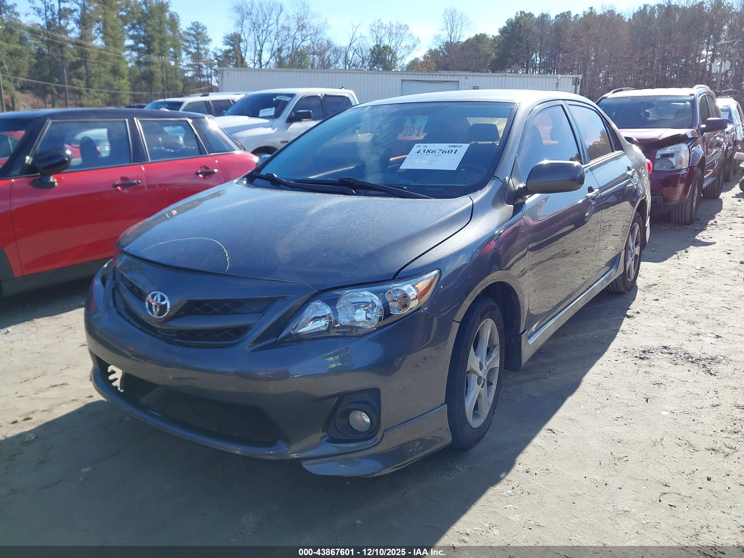 TOYOTA COROLLA image 2