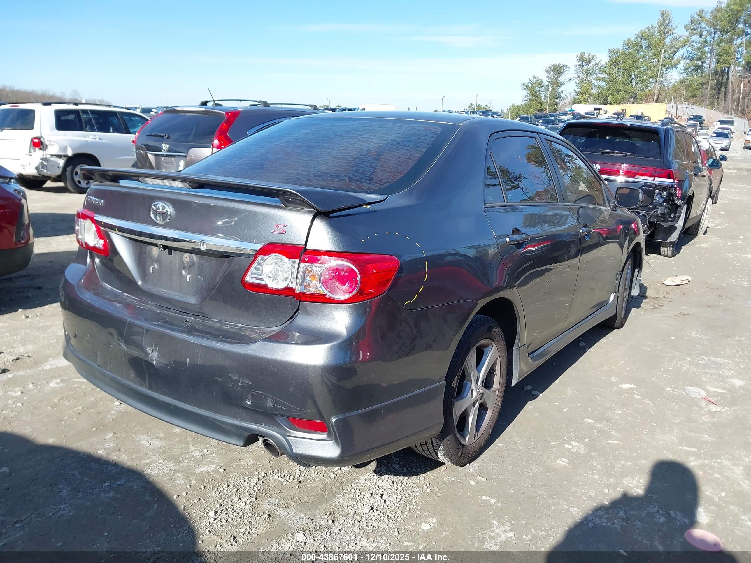 TOYOTA COROLLA image 4