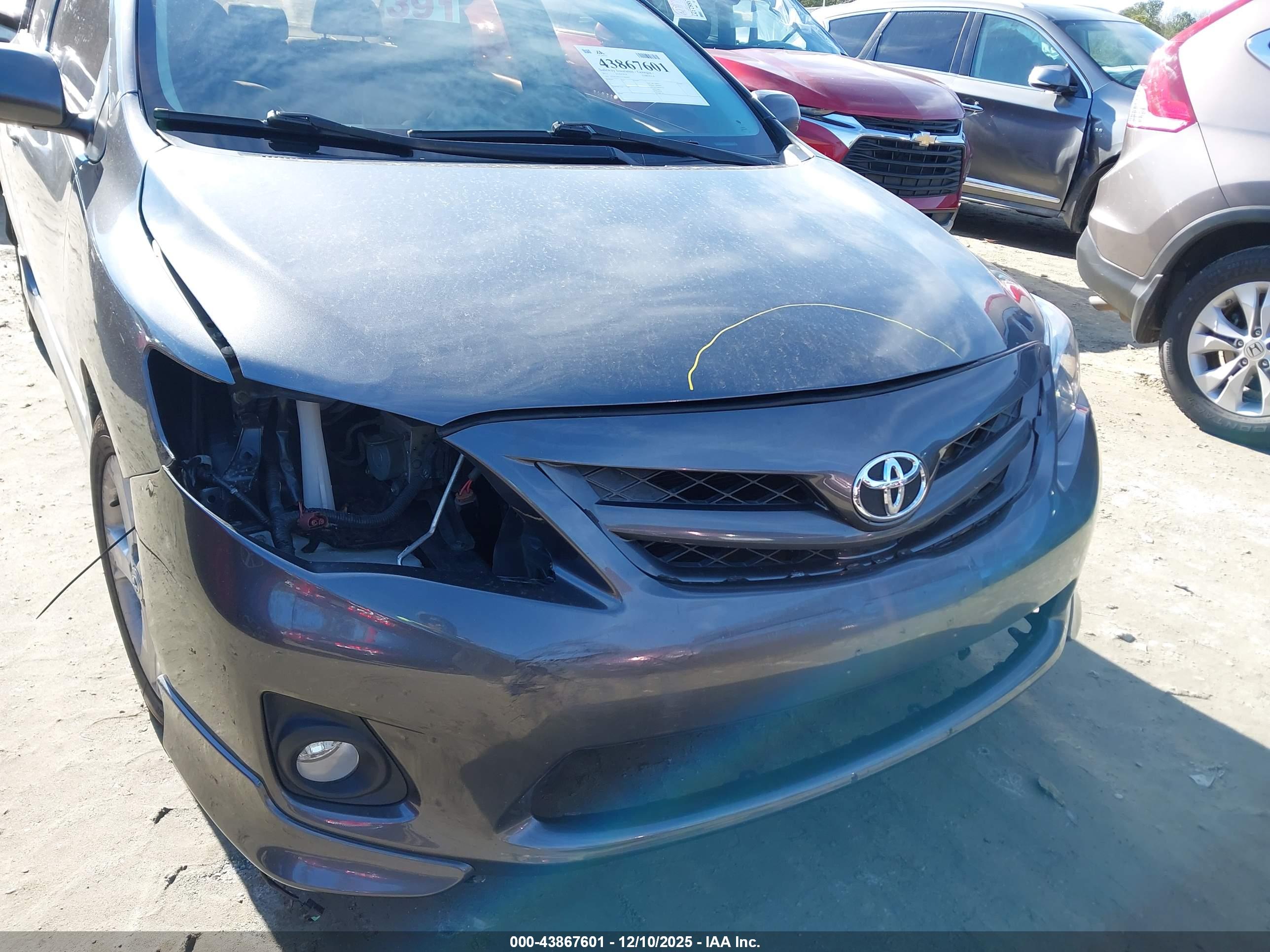 TOYOTA COROLLA image 6