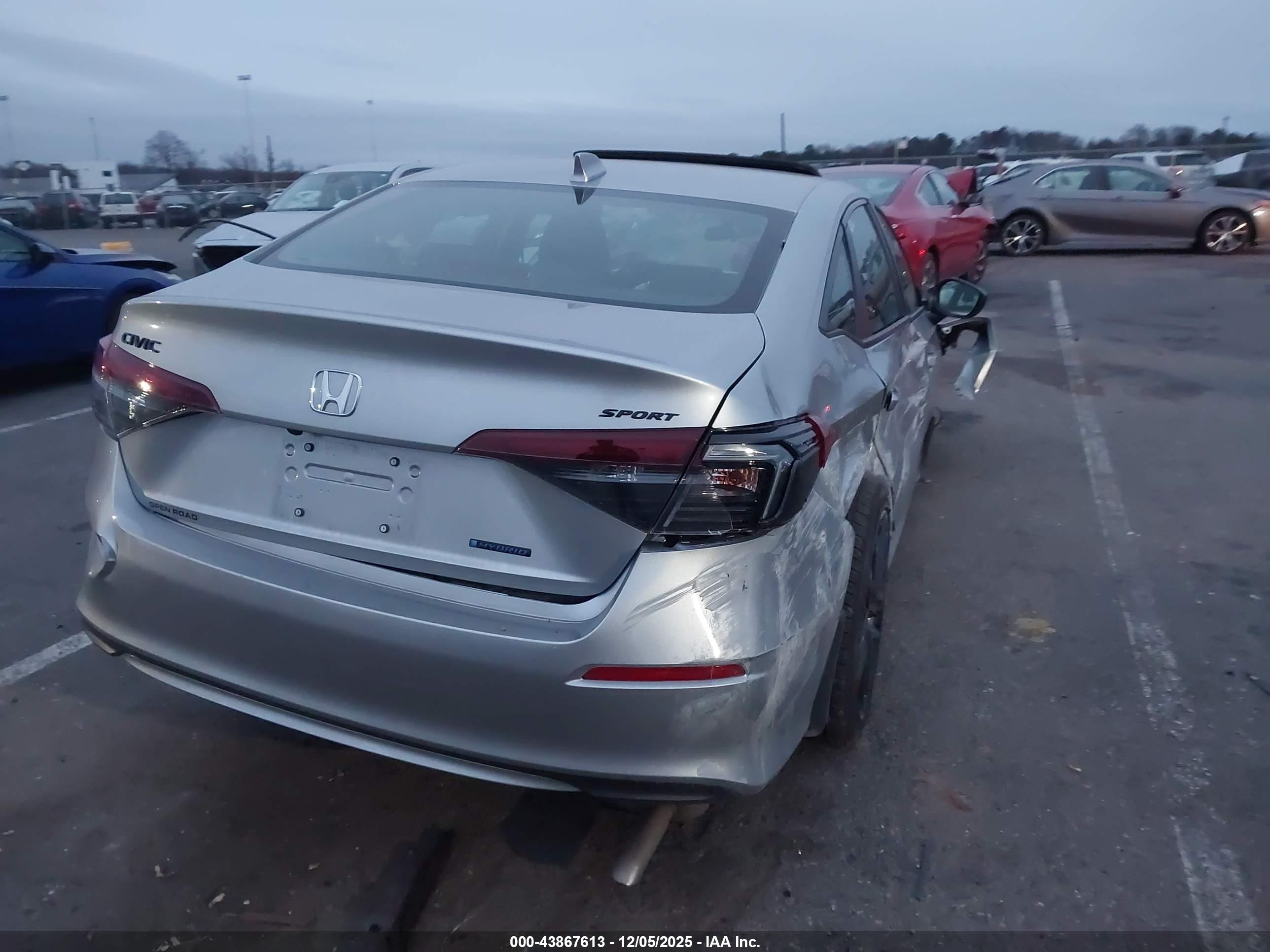 HONDA CIVIC image 4
