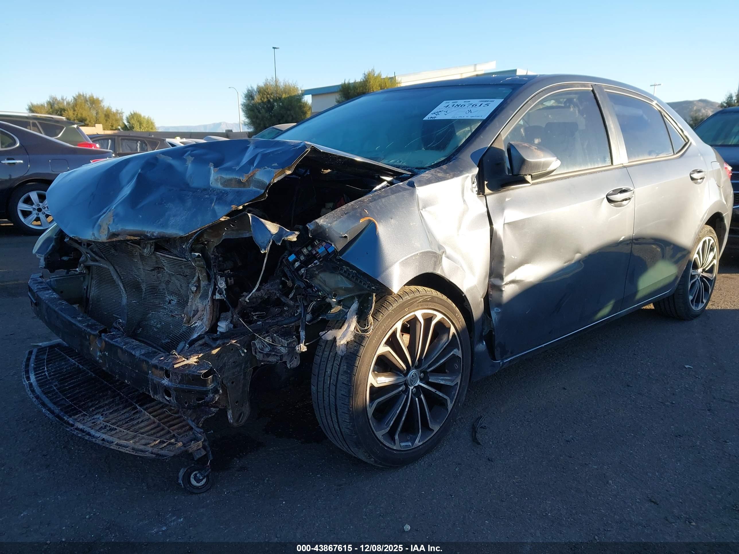 TOYOTA COROLLA image 2