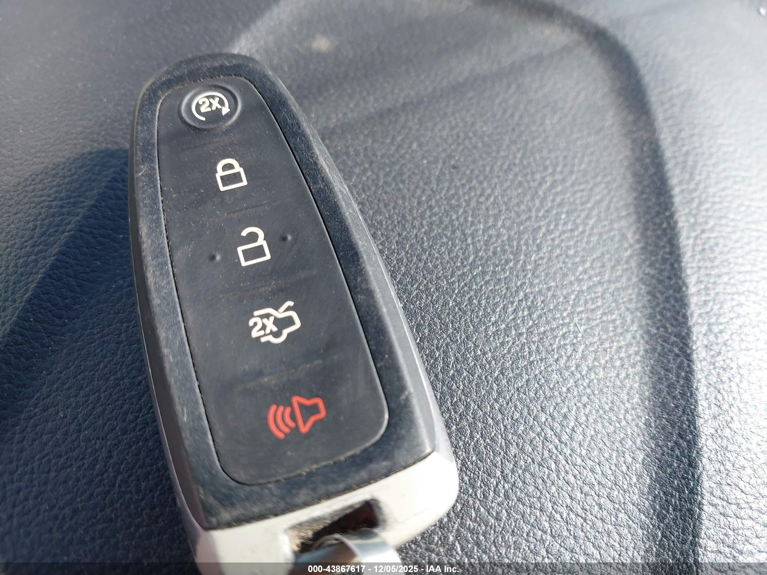 FORD ESCAPE image 11