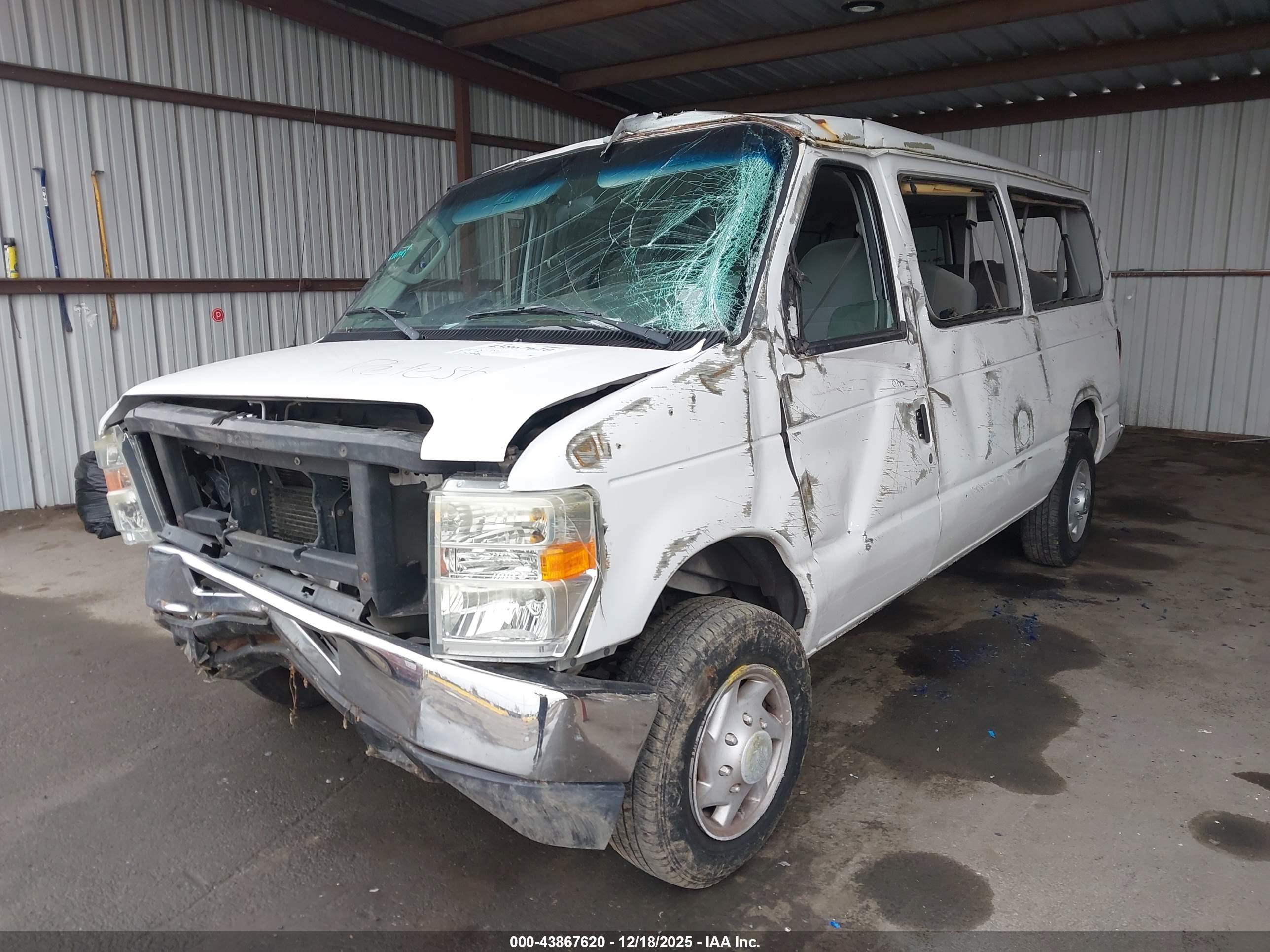 FORD E-150 image 6