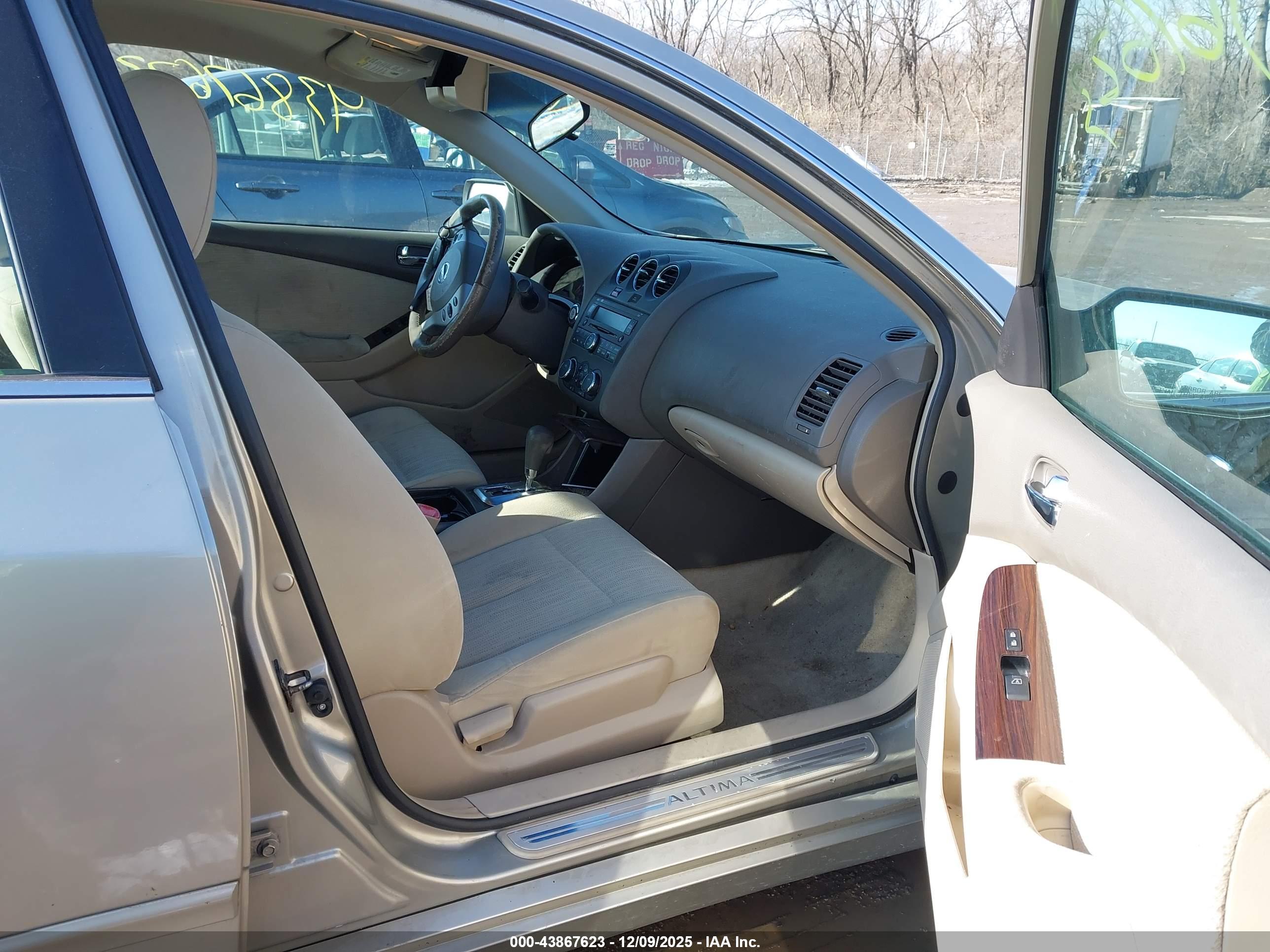 NISSAN ALTIMA image 5