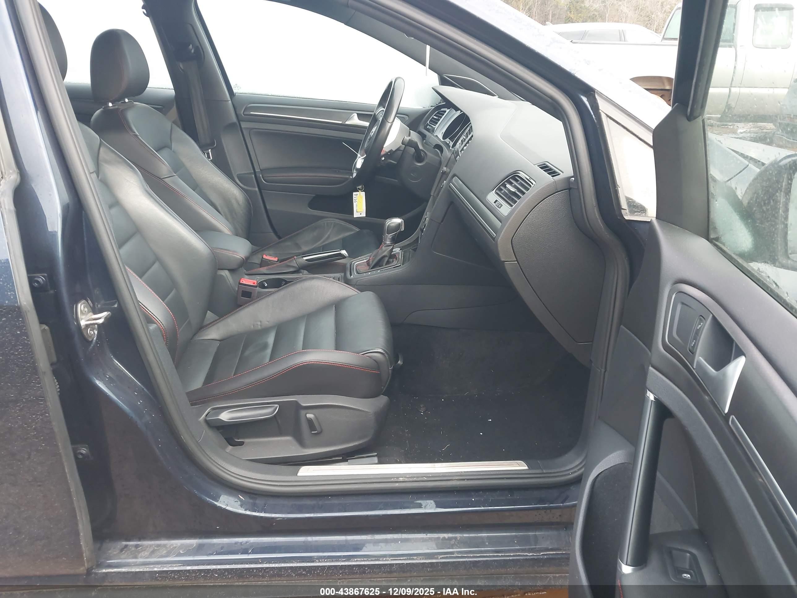 VOLKSWAGEN GOLF image 5
