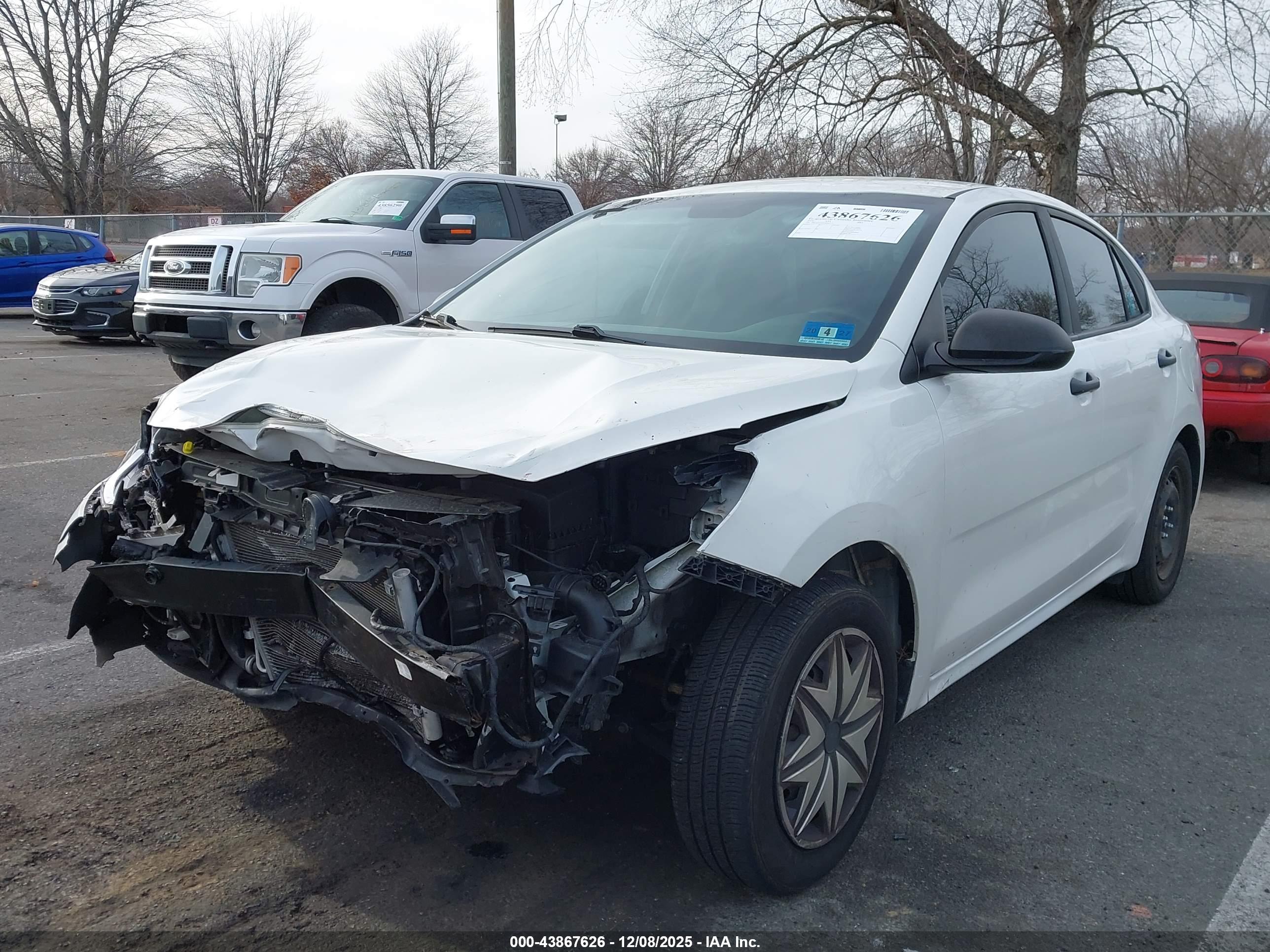 KIA RIO image 2