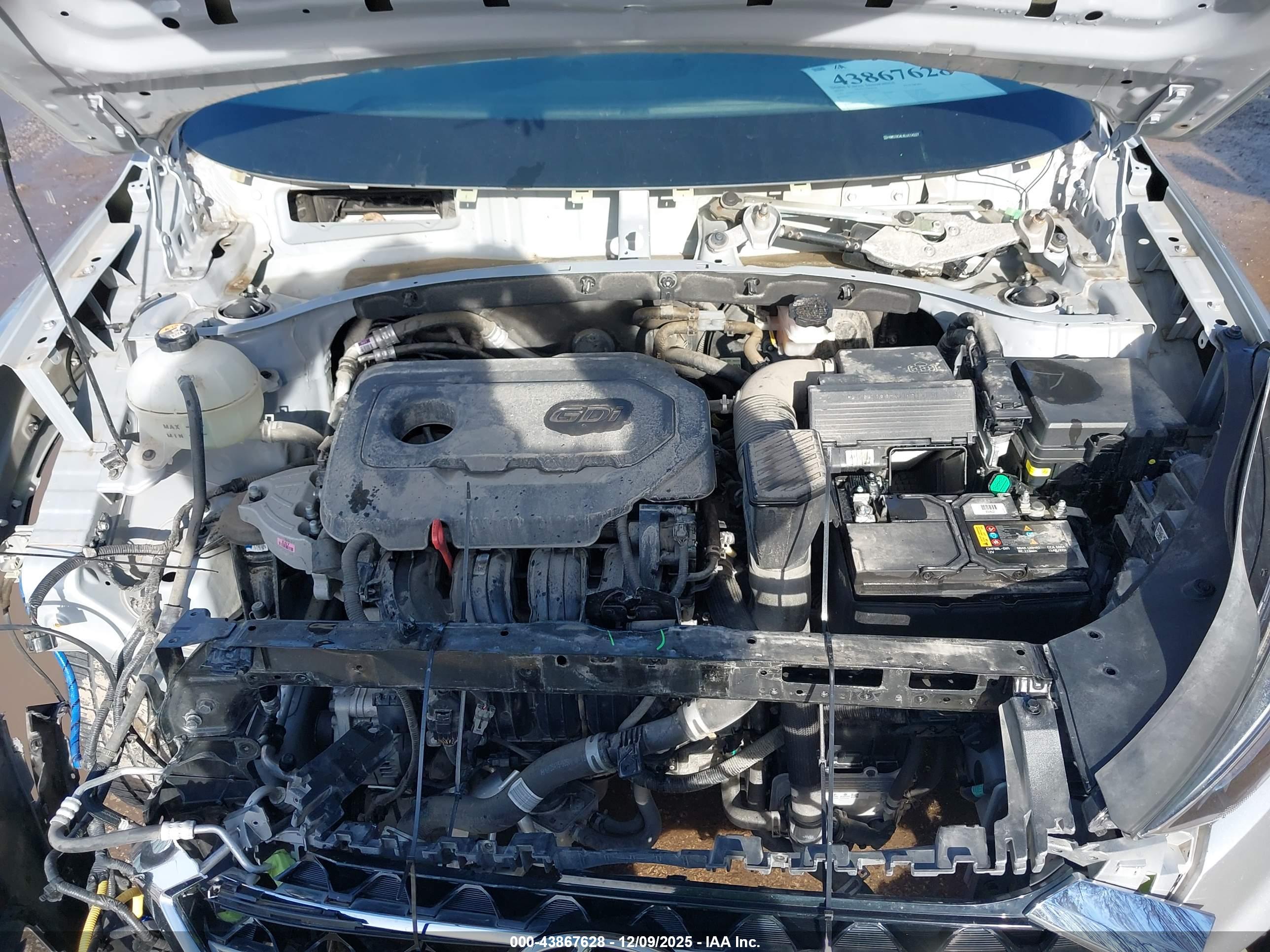 HYUNDAI TUCSON image 10