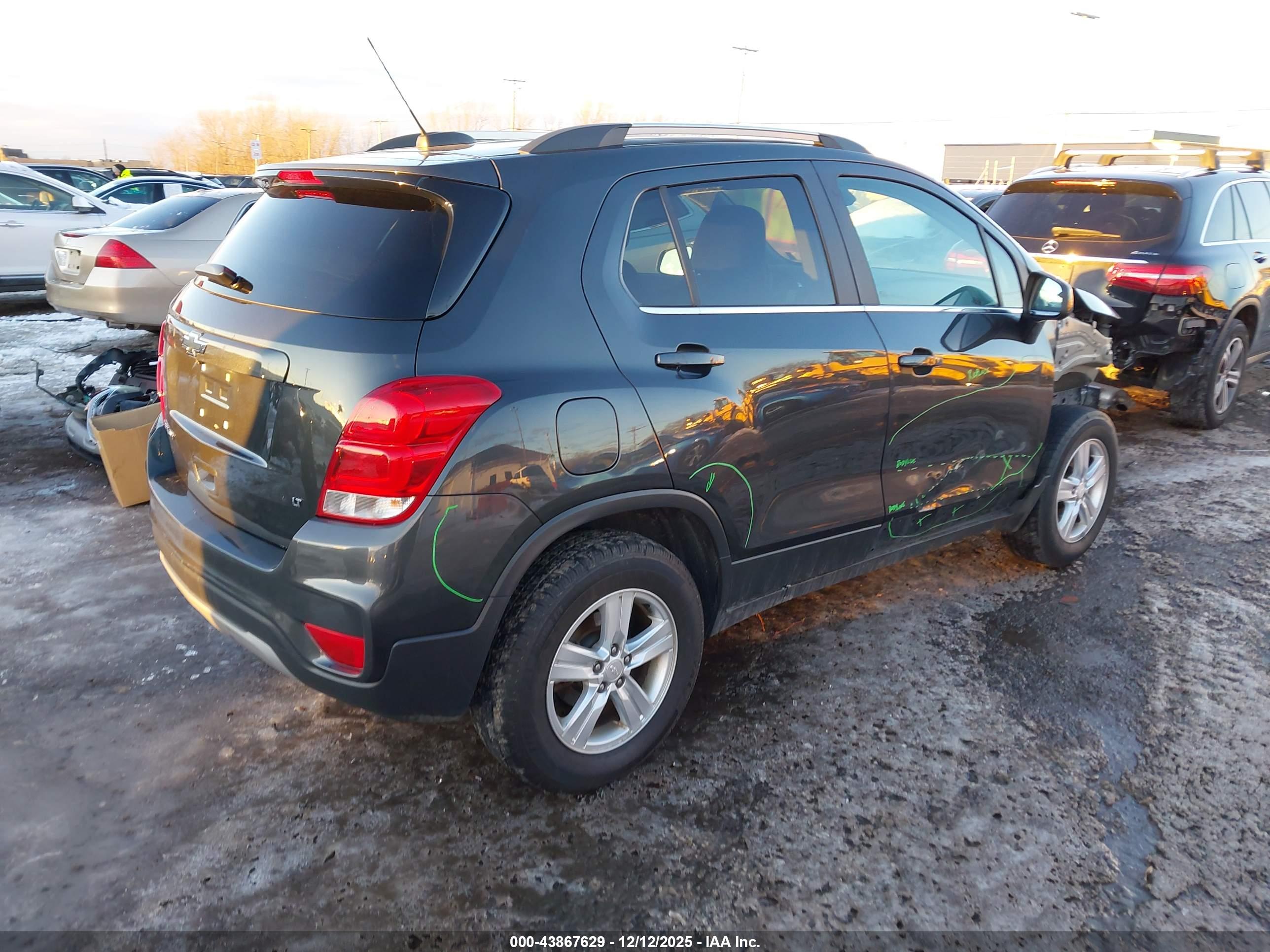 CHEVROLET TRAX image 4