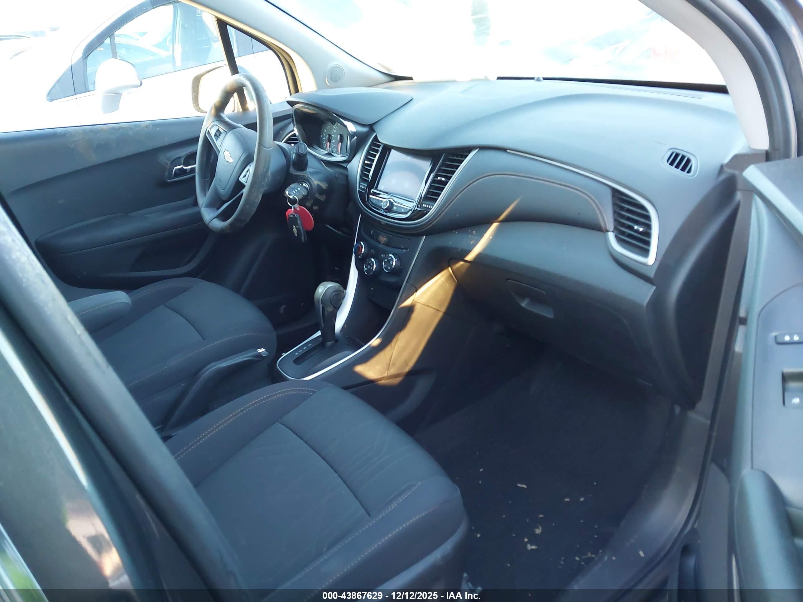 CHEVROLET TRAX image 5