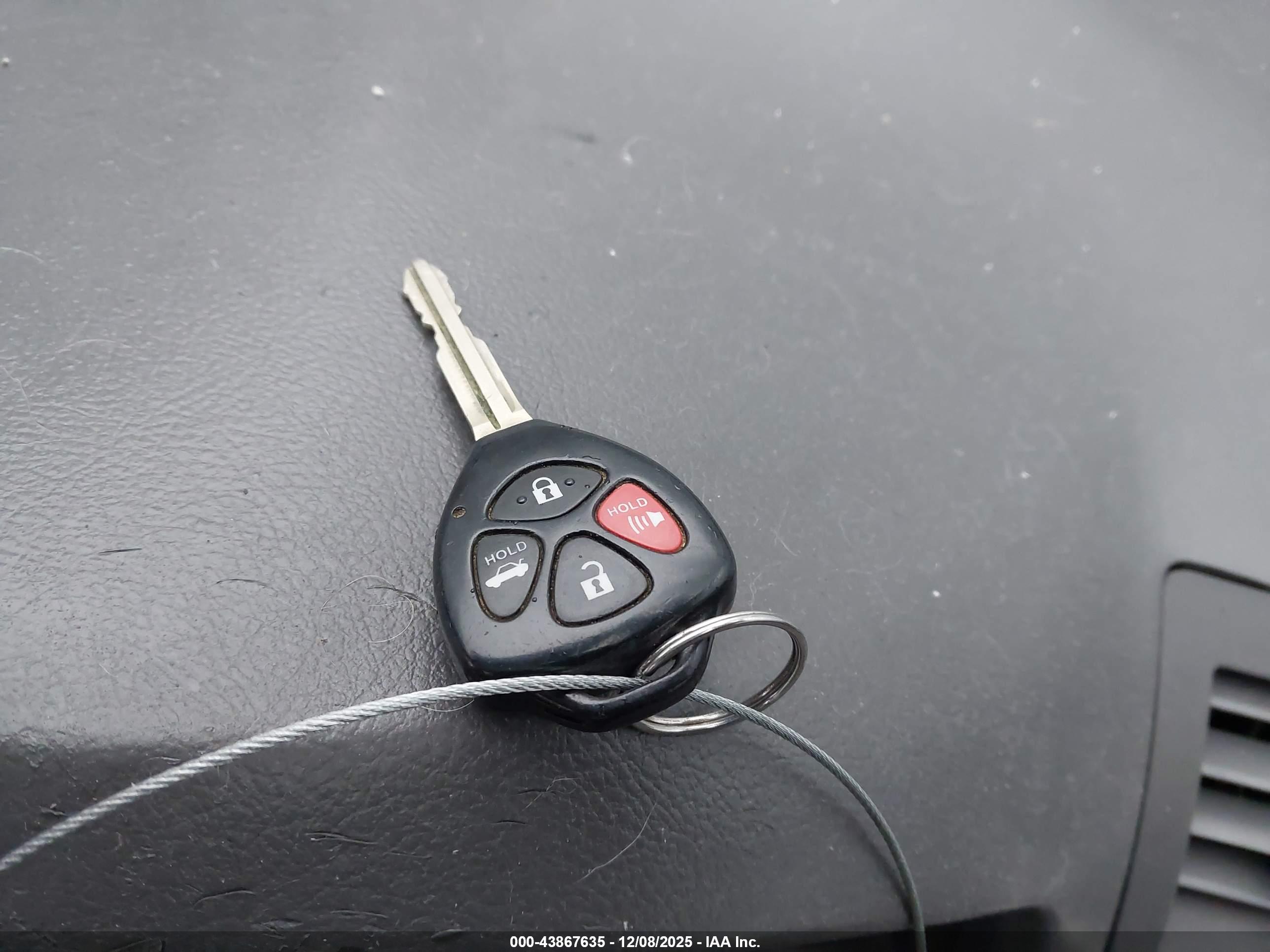 TOYOTA CAMRY image 11
