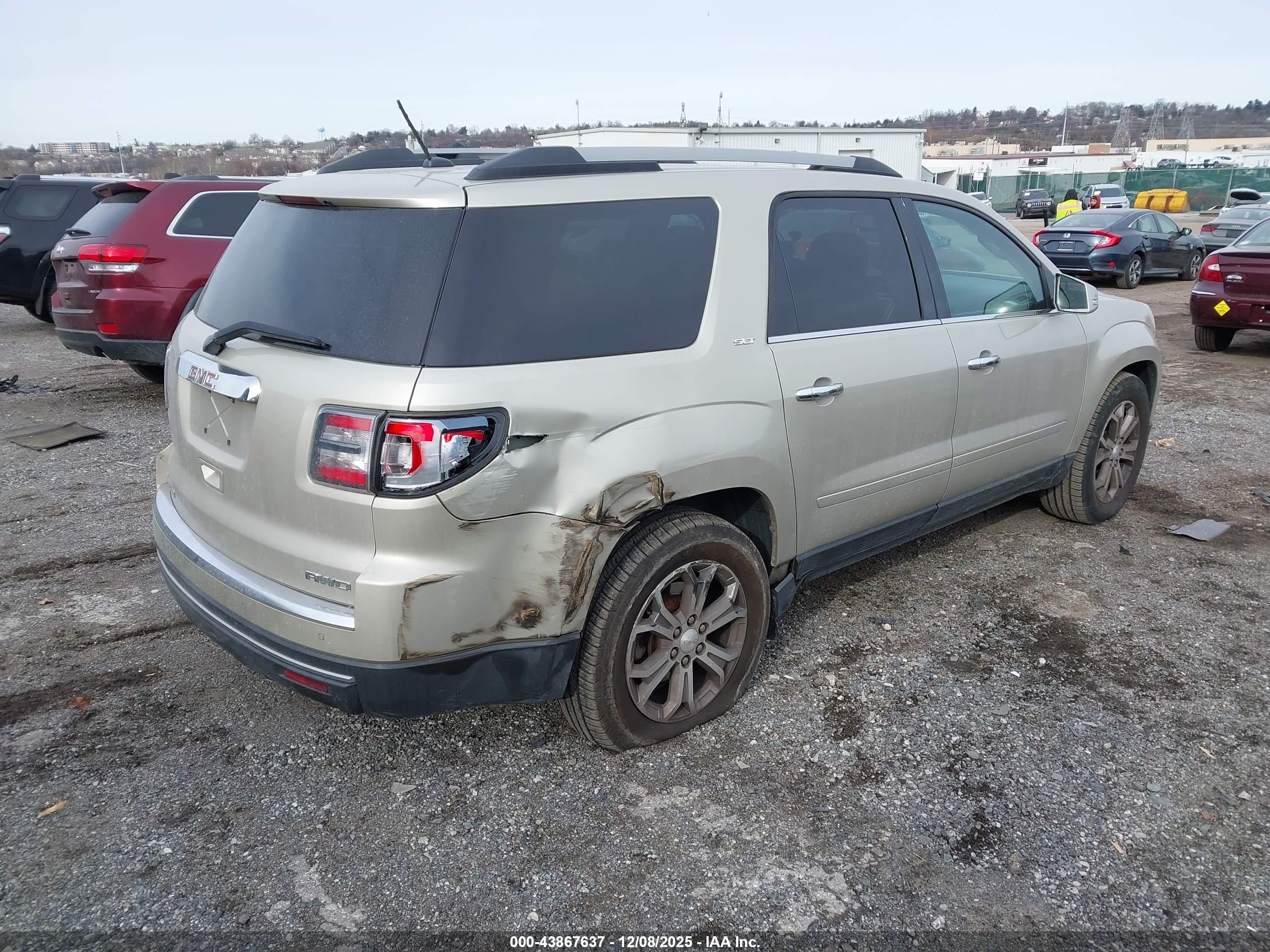 GMC ACADIA image 4