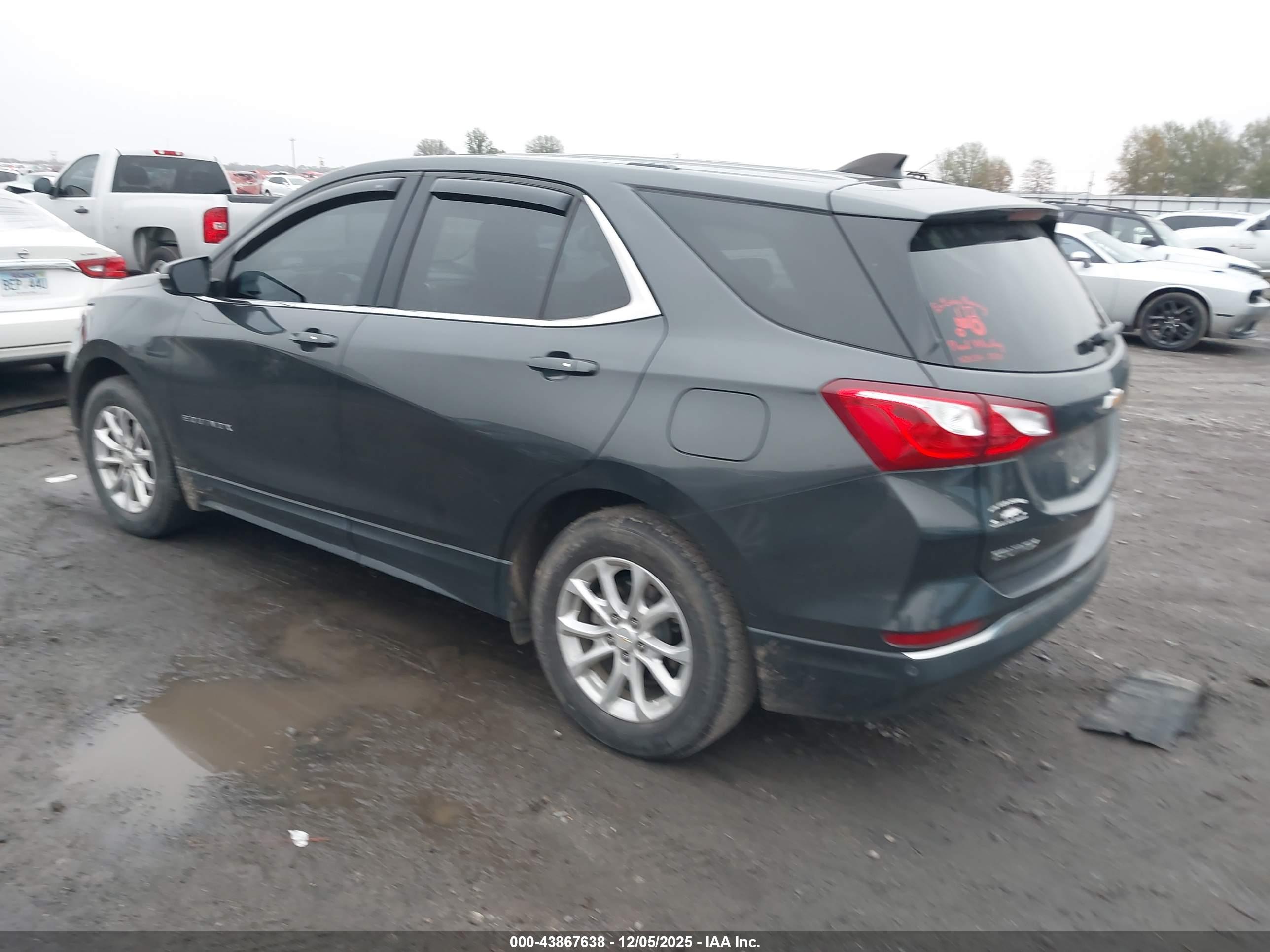 CHEVROLET EQUINOX image 3
