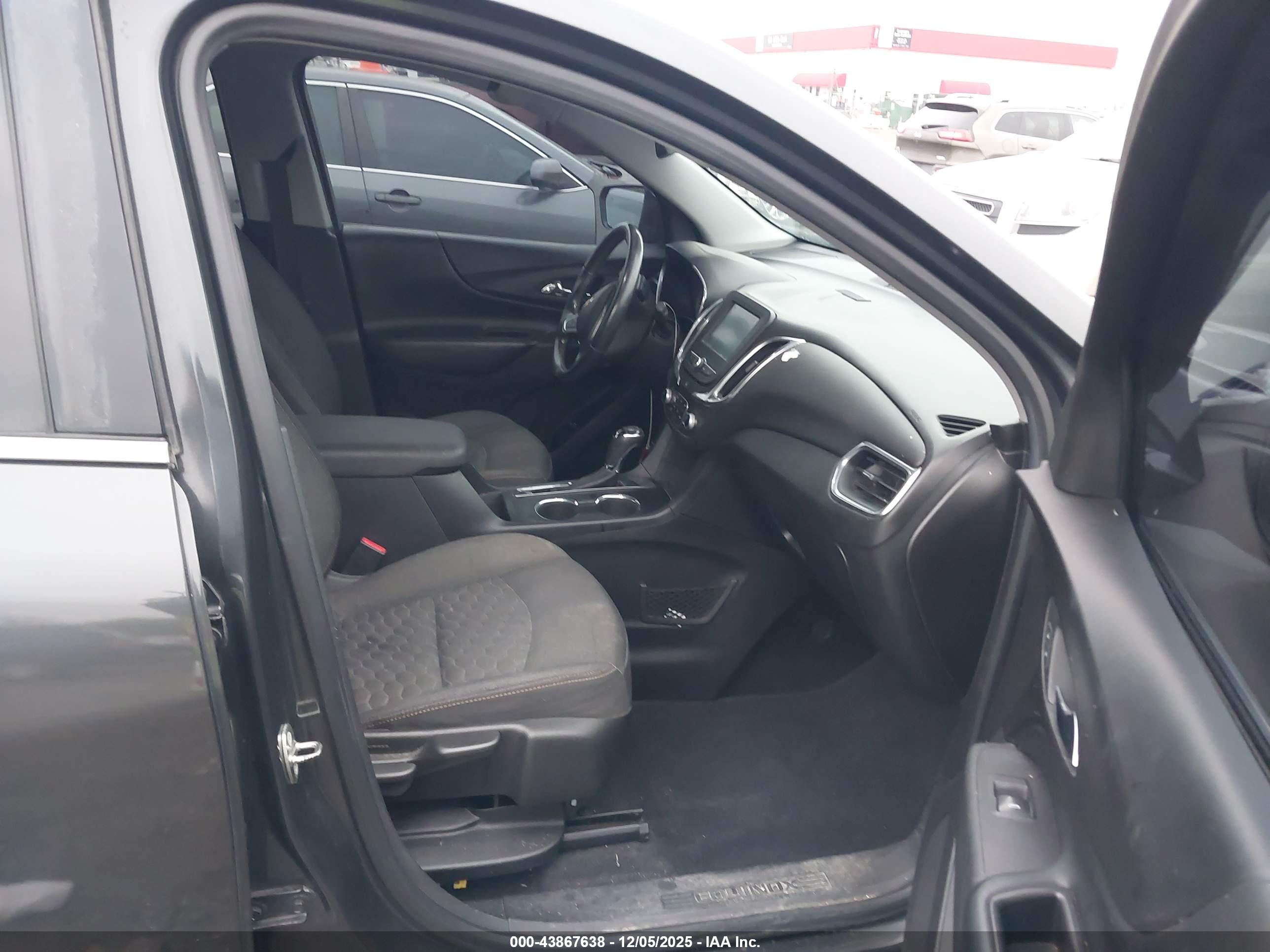 CHEVROLET EQUINOX image 5