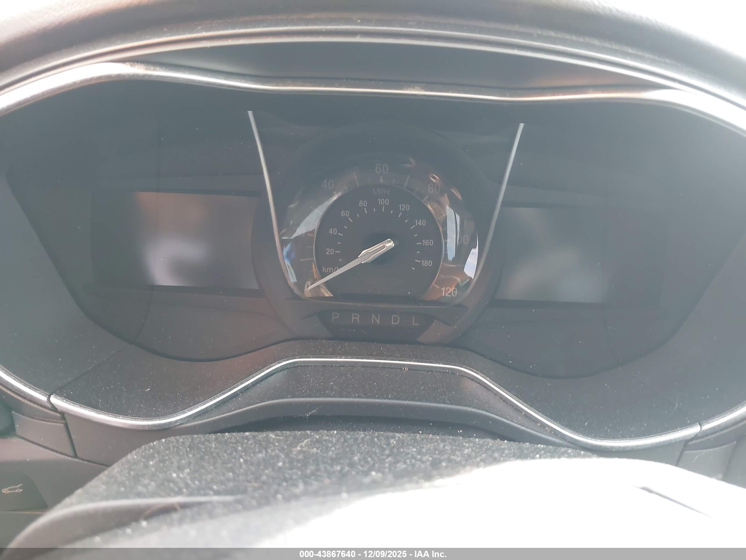 FORD FUSION image 7