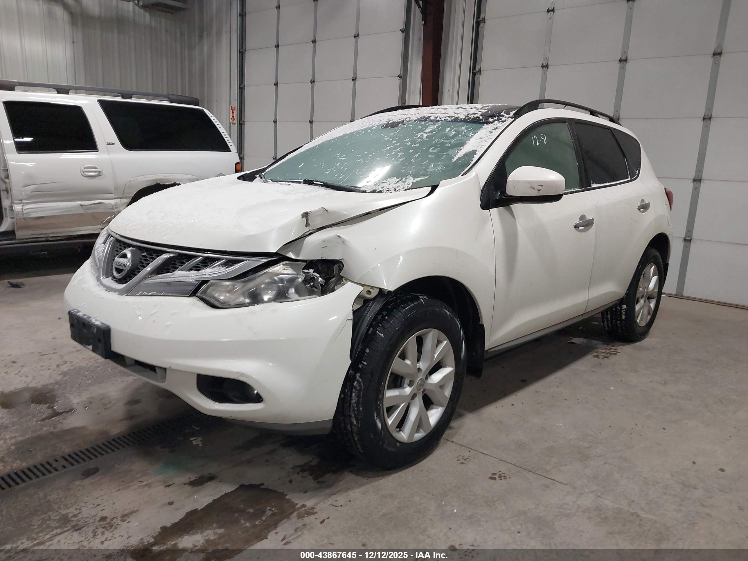 NISSAN MURANO image 2
