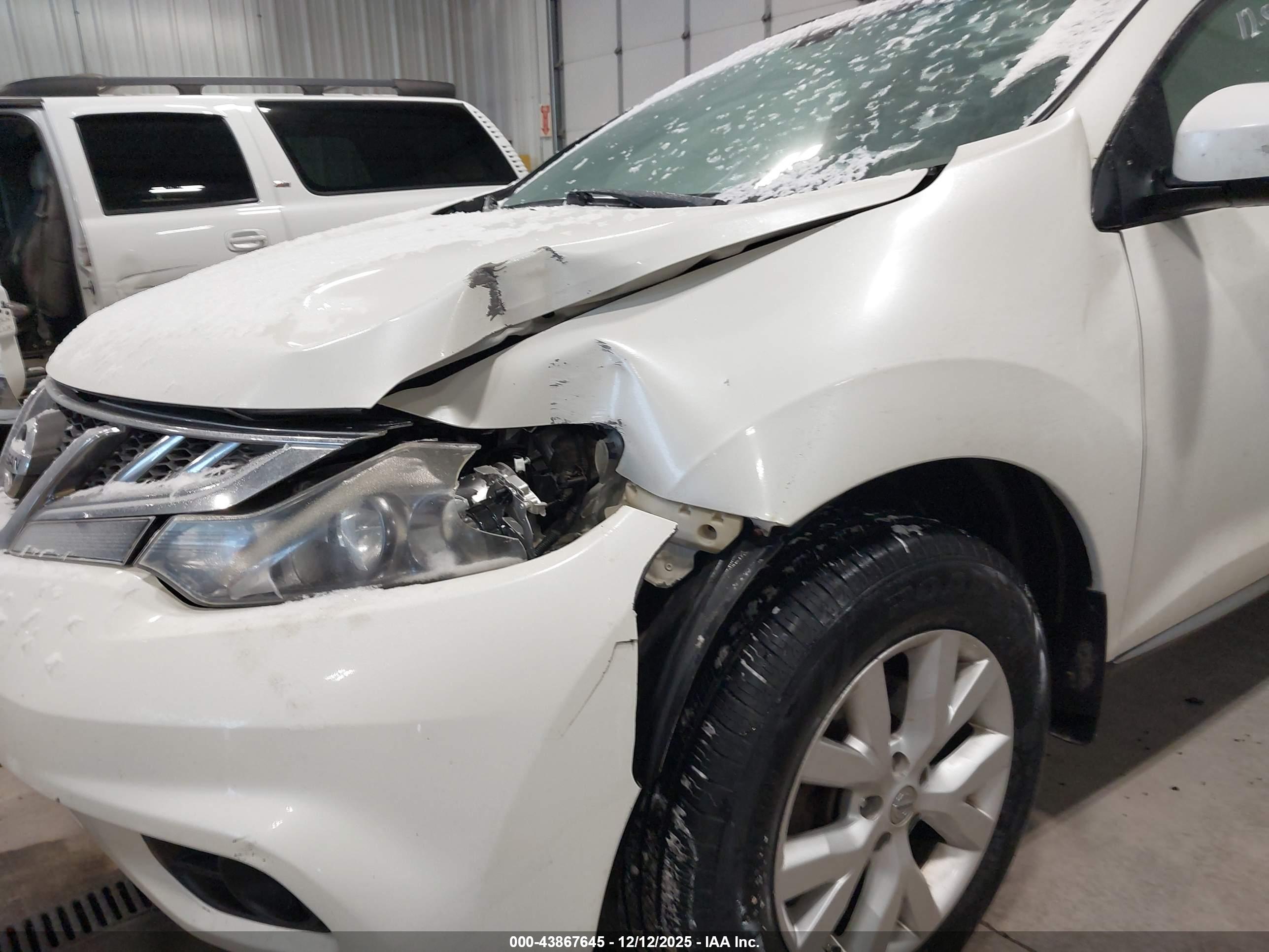 NISSAN MURANO image 6