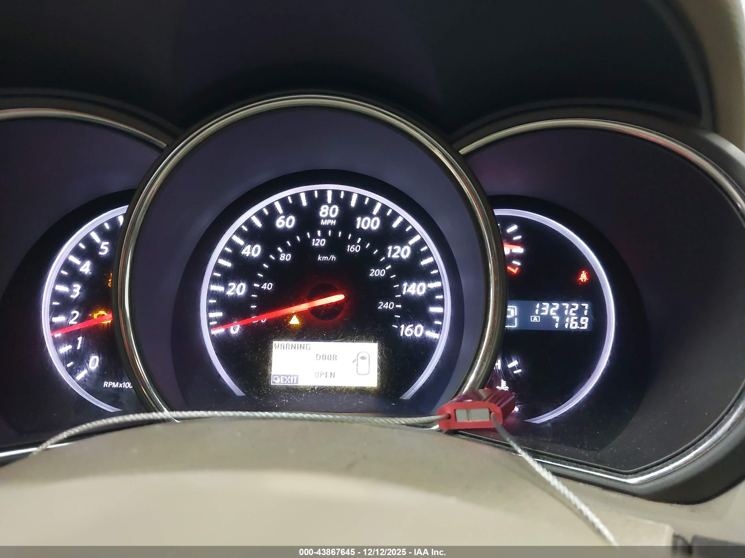 NISSAN MURANO image 7
