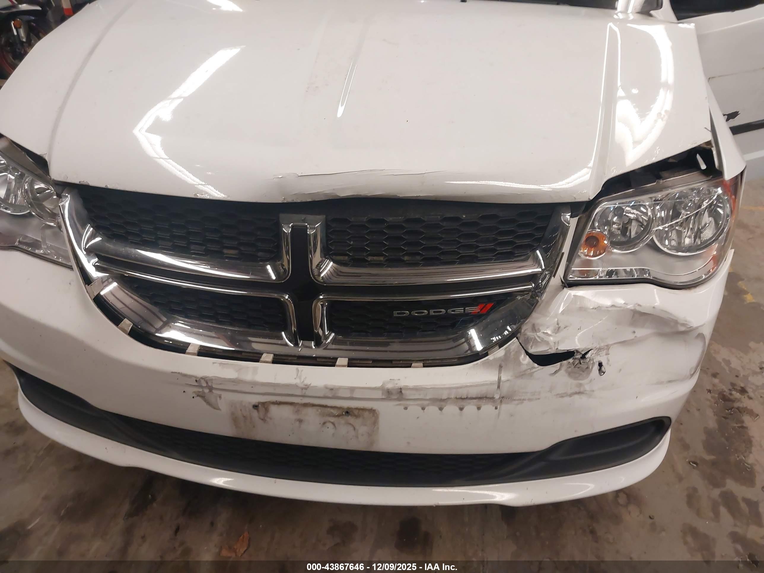 DODGE GRAND image 6
