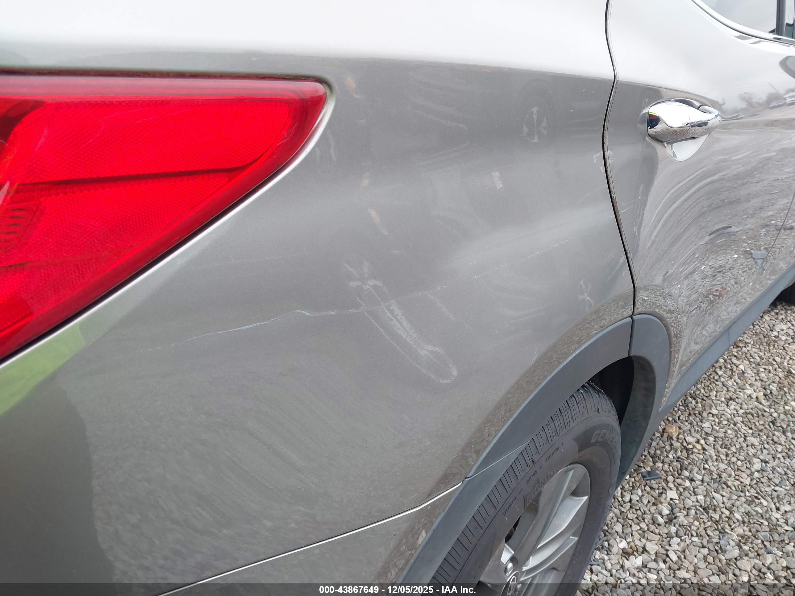 HYUNDAI SANTA image 6