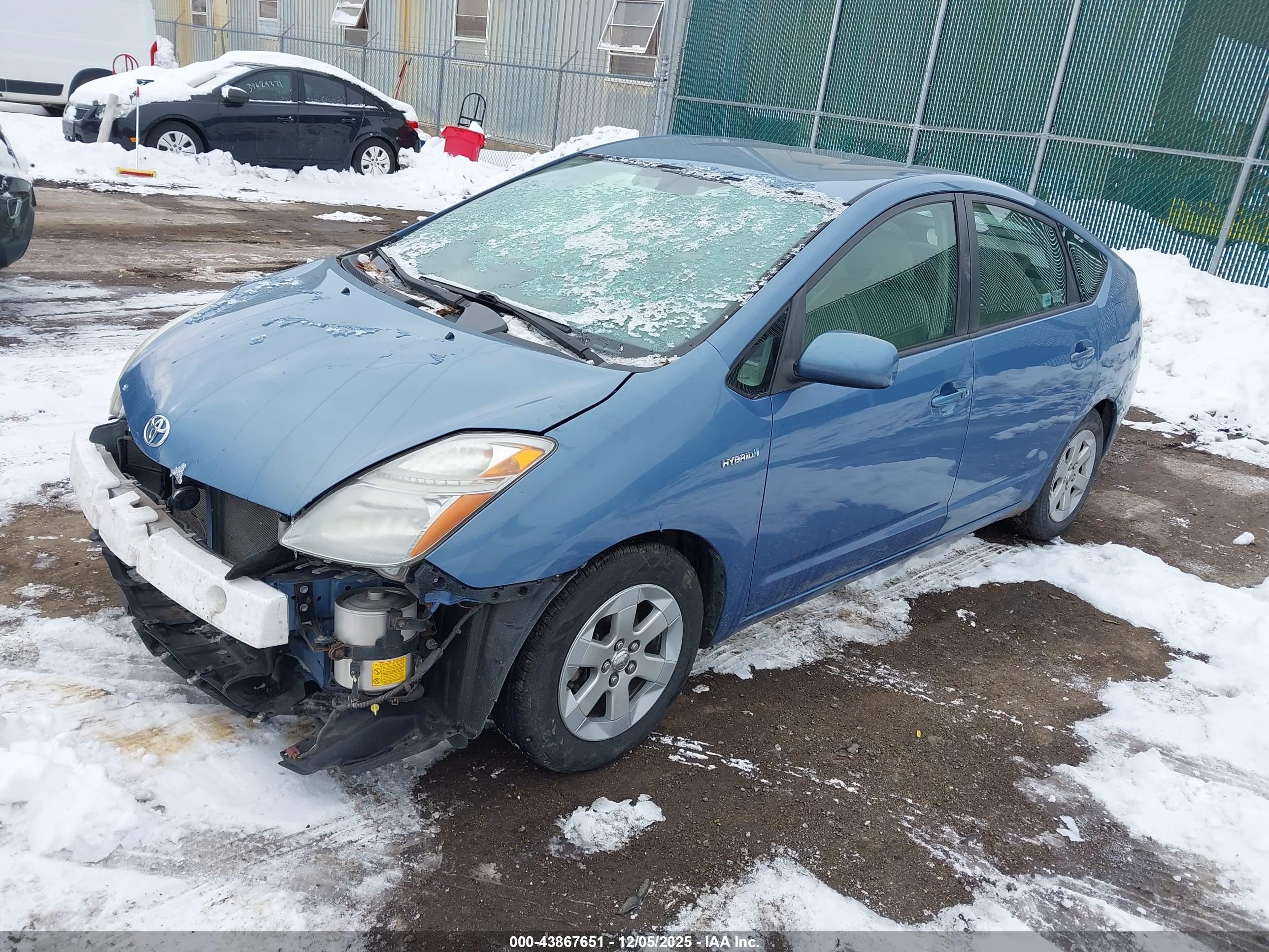 TOYOTA PRIUS image 2