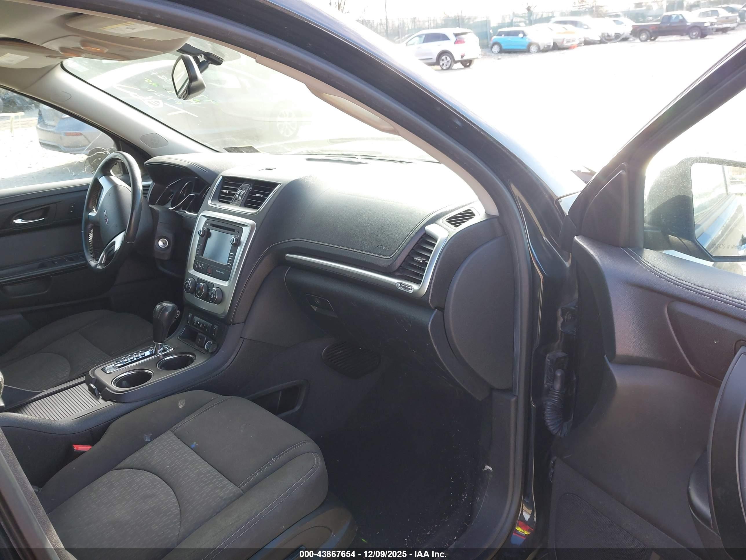 GMC ACADIA image 5