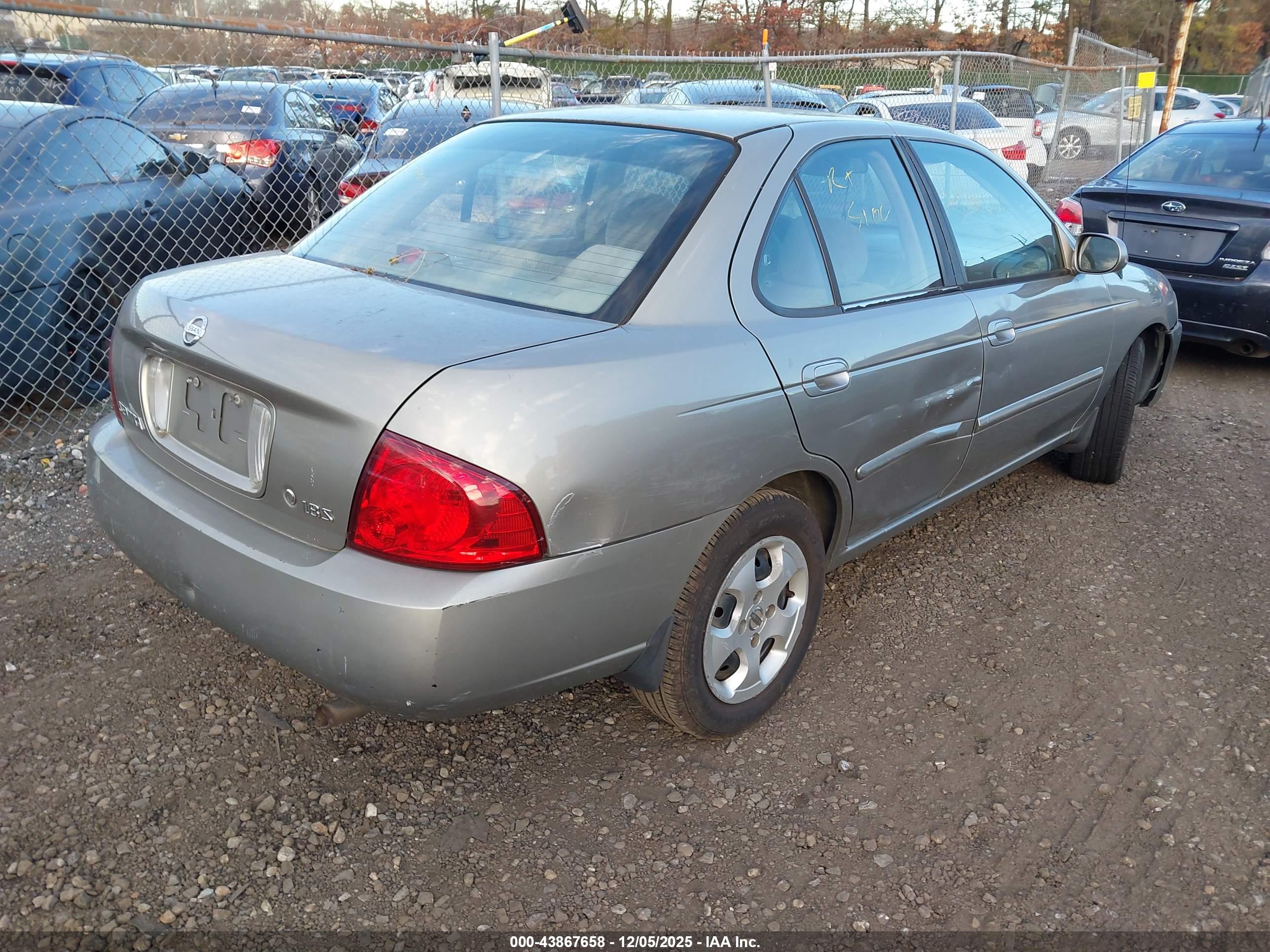 NISSAN SENTRA image 4