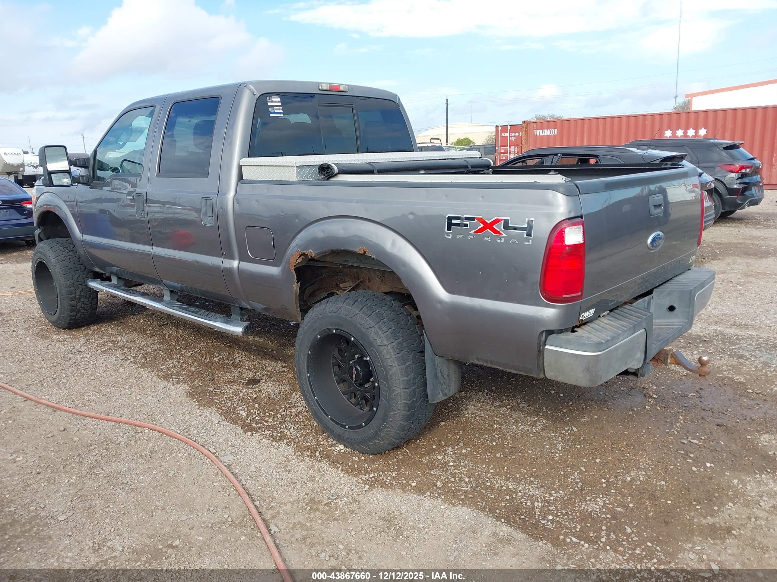 FORD F-350 image 3