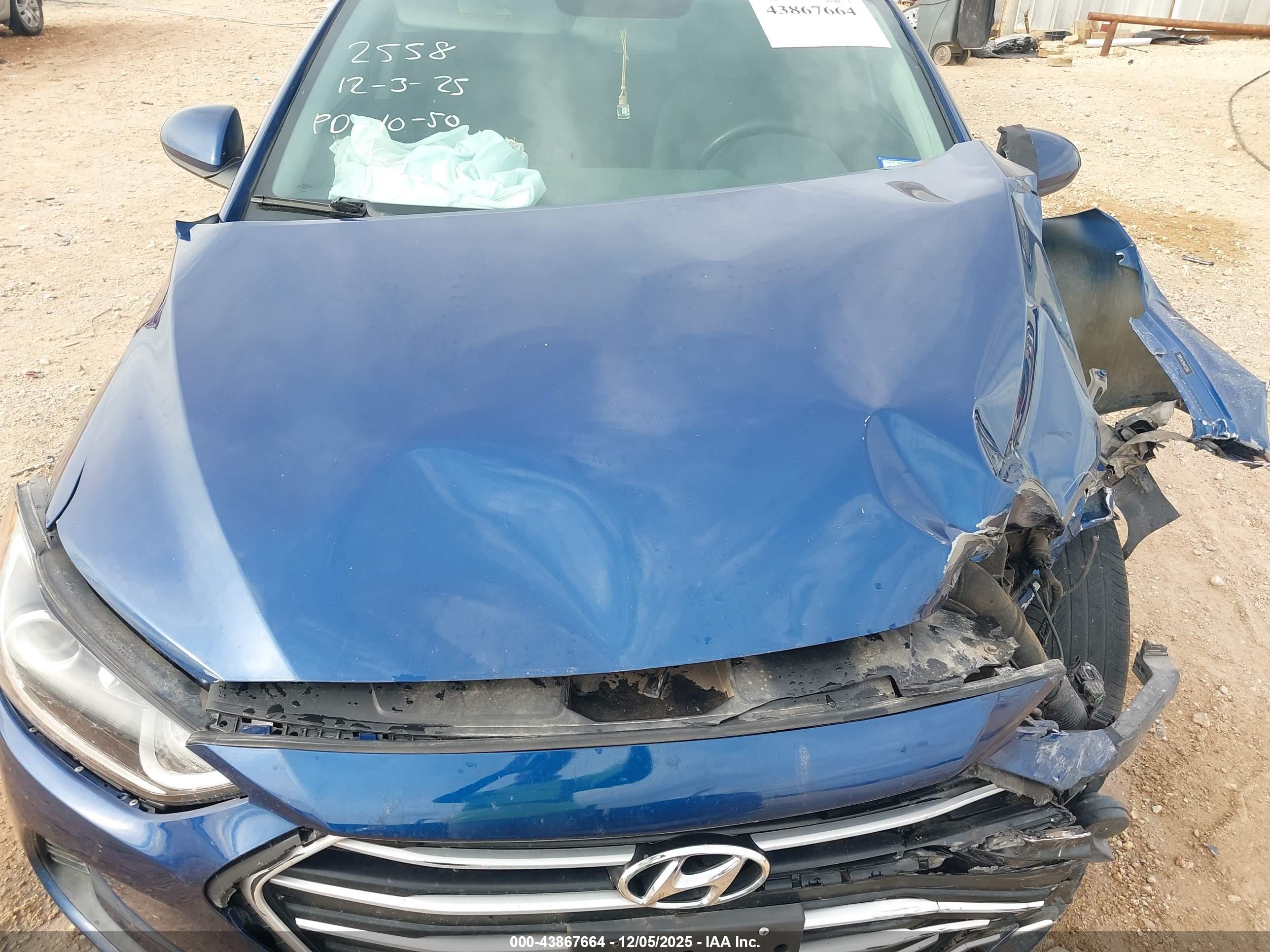HYUNDAI ELANTRA image 10