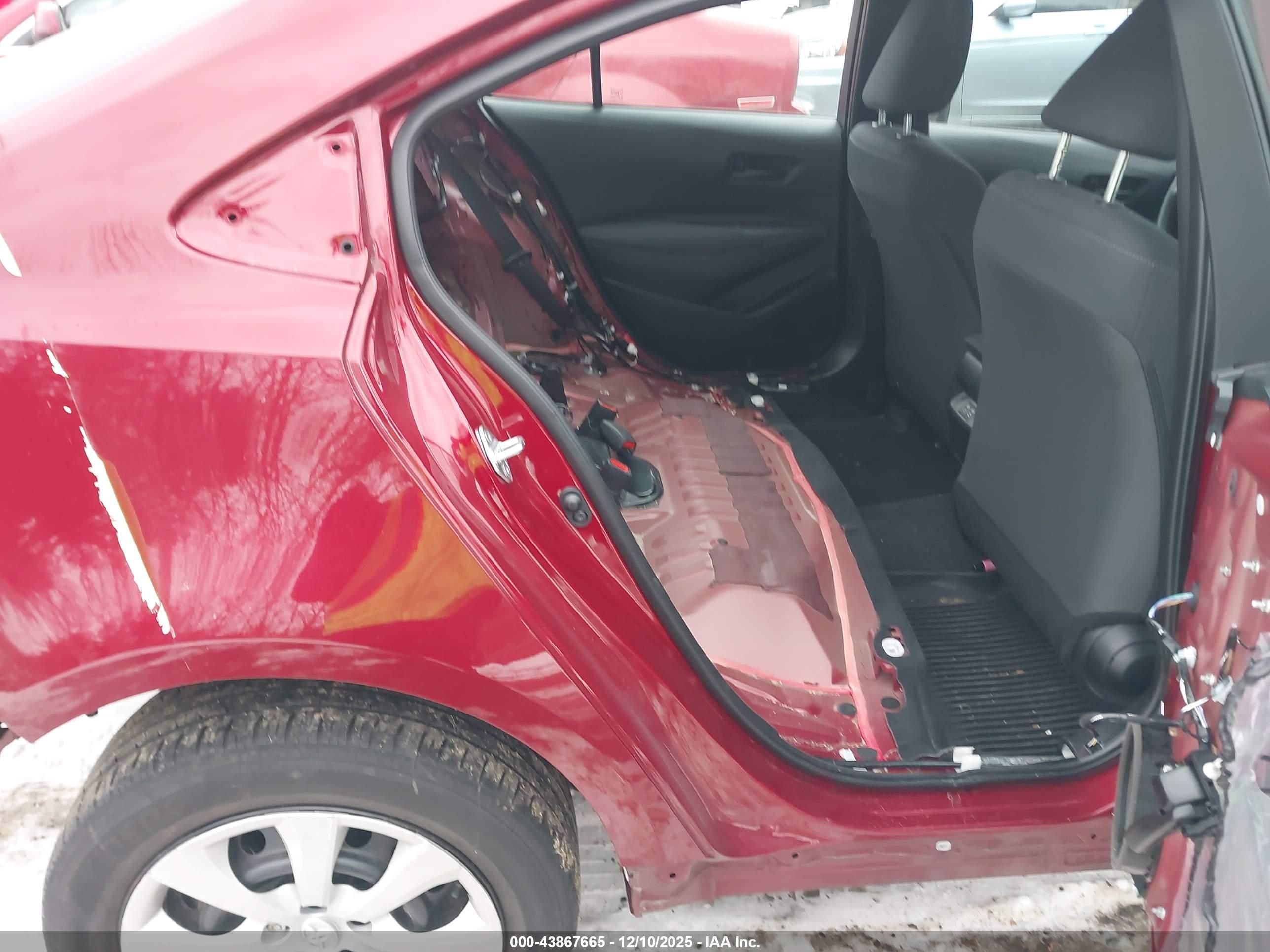 TOYOTA COROLLA image 8