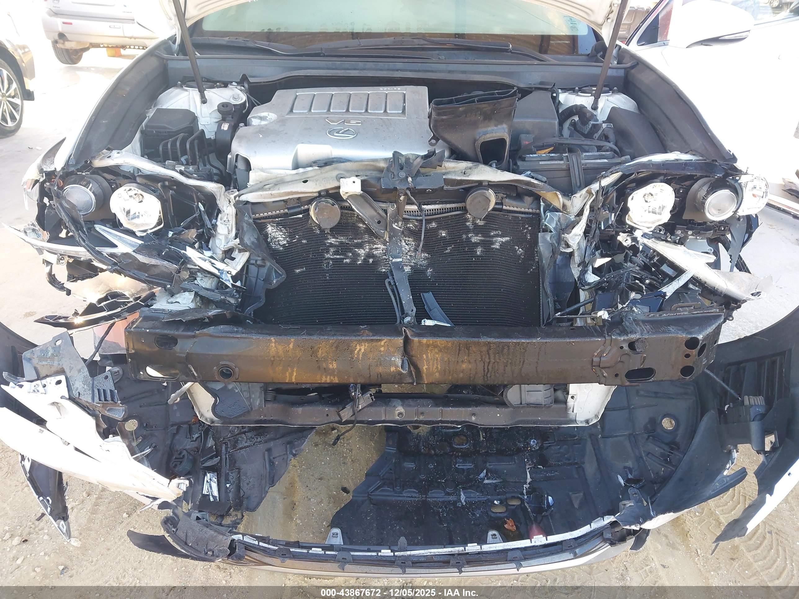 LEXUS ES image 10
