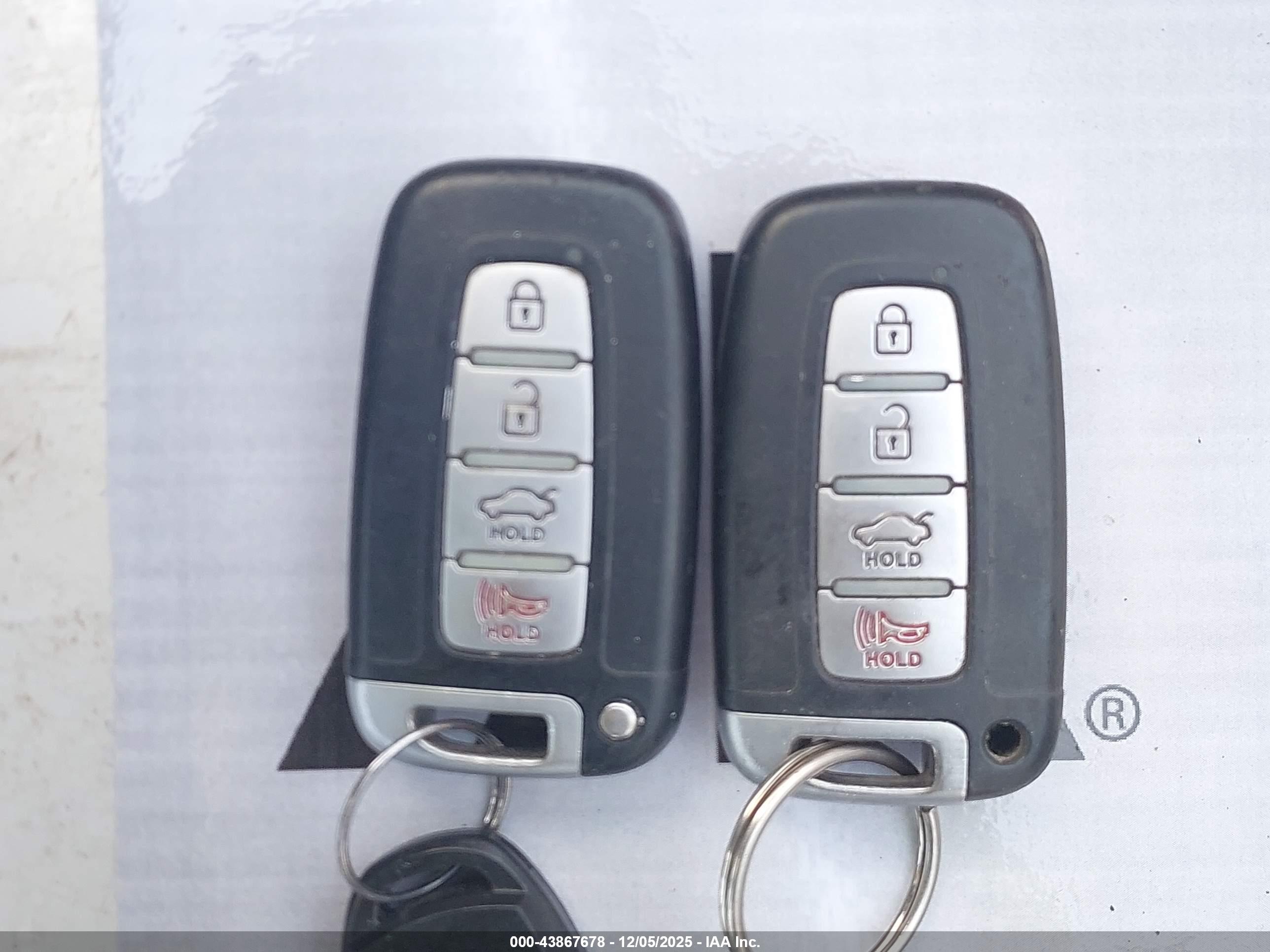 HYUNDAI ELANTRA image 11