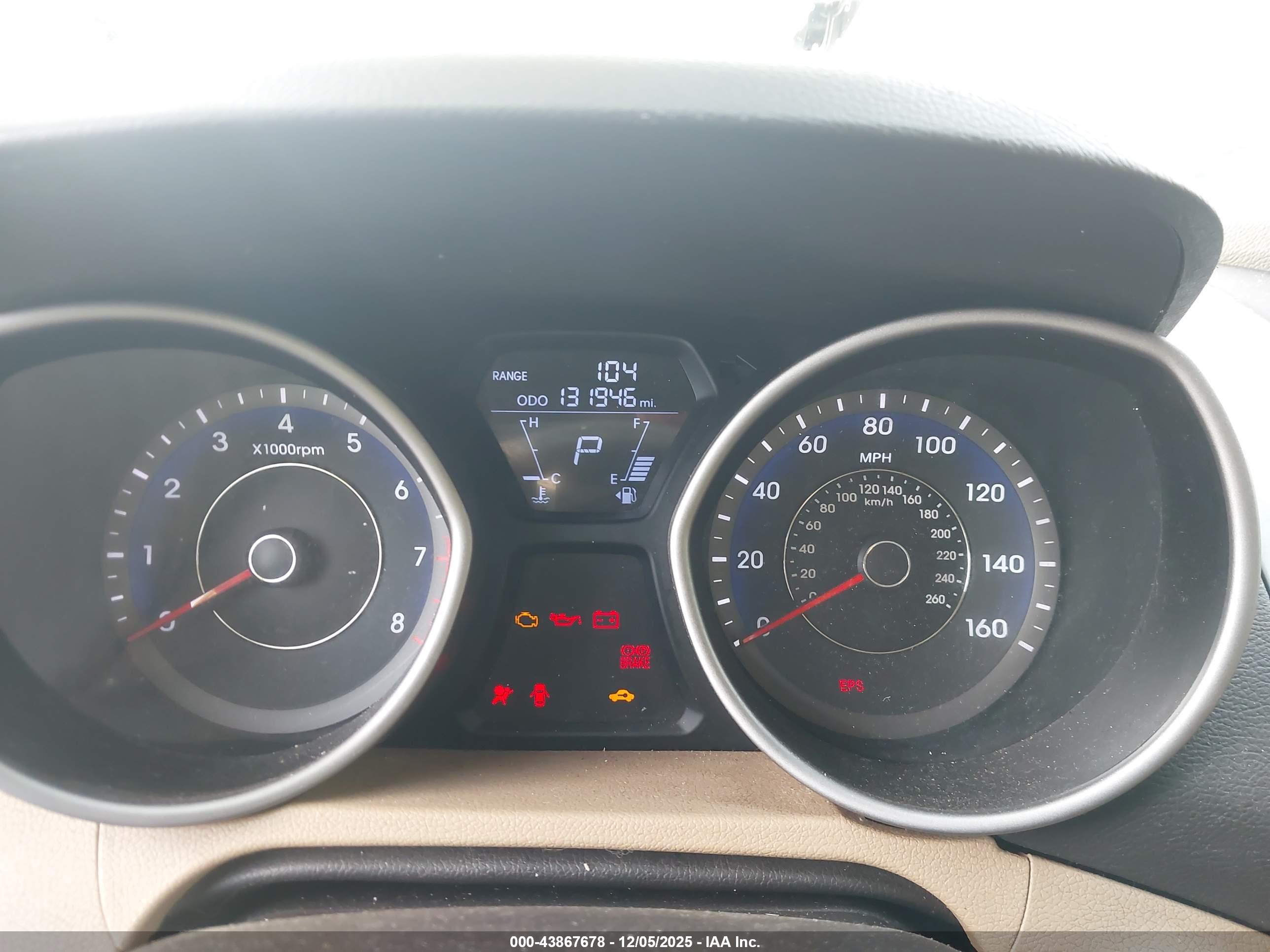HYUNDAI ELANTRA image 7